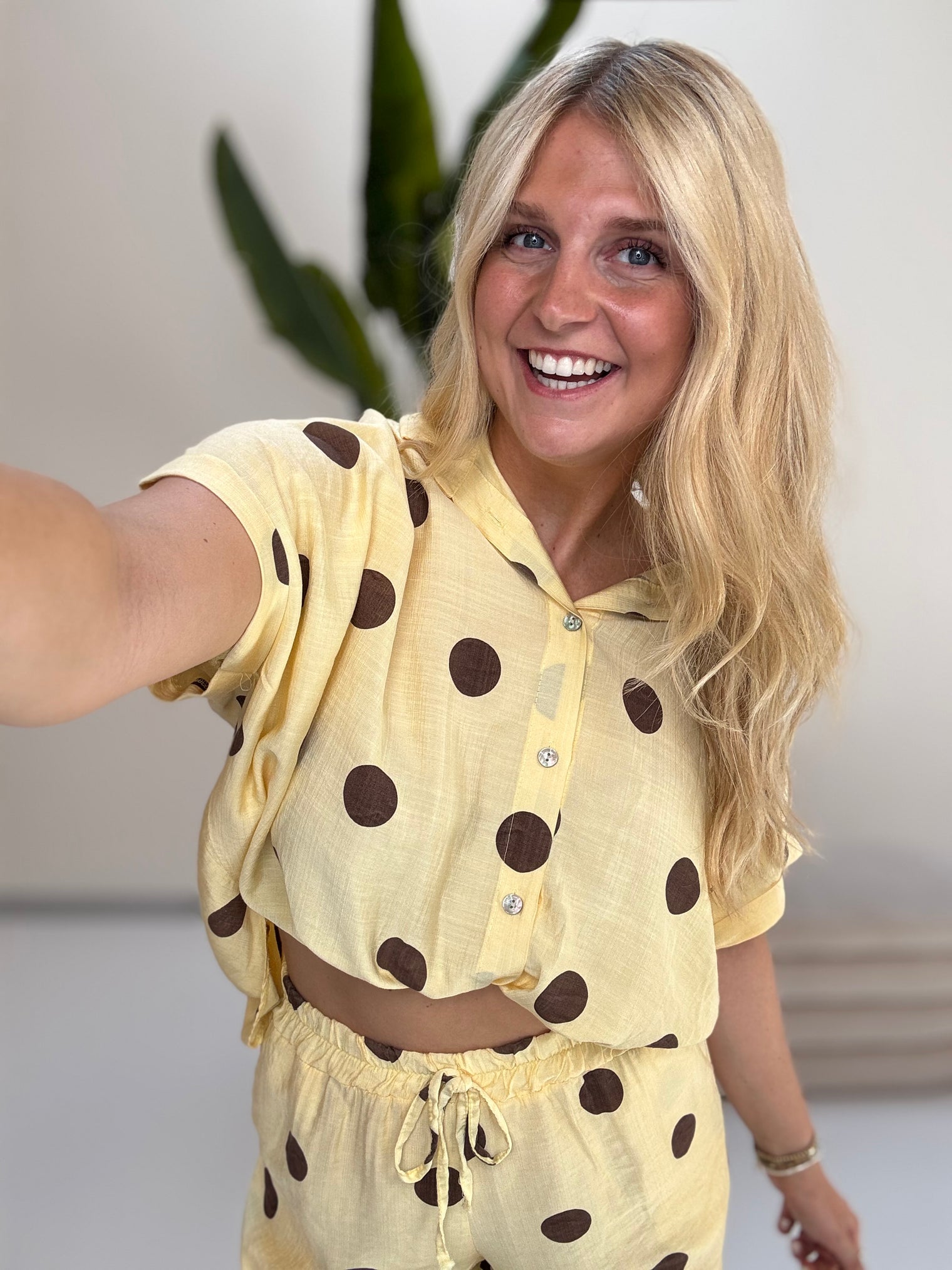 Leichte Sommer Bluse buttermilk lemon BIG POLKA DOTS coffee