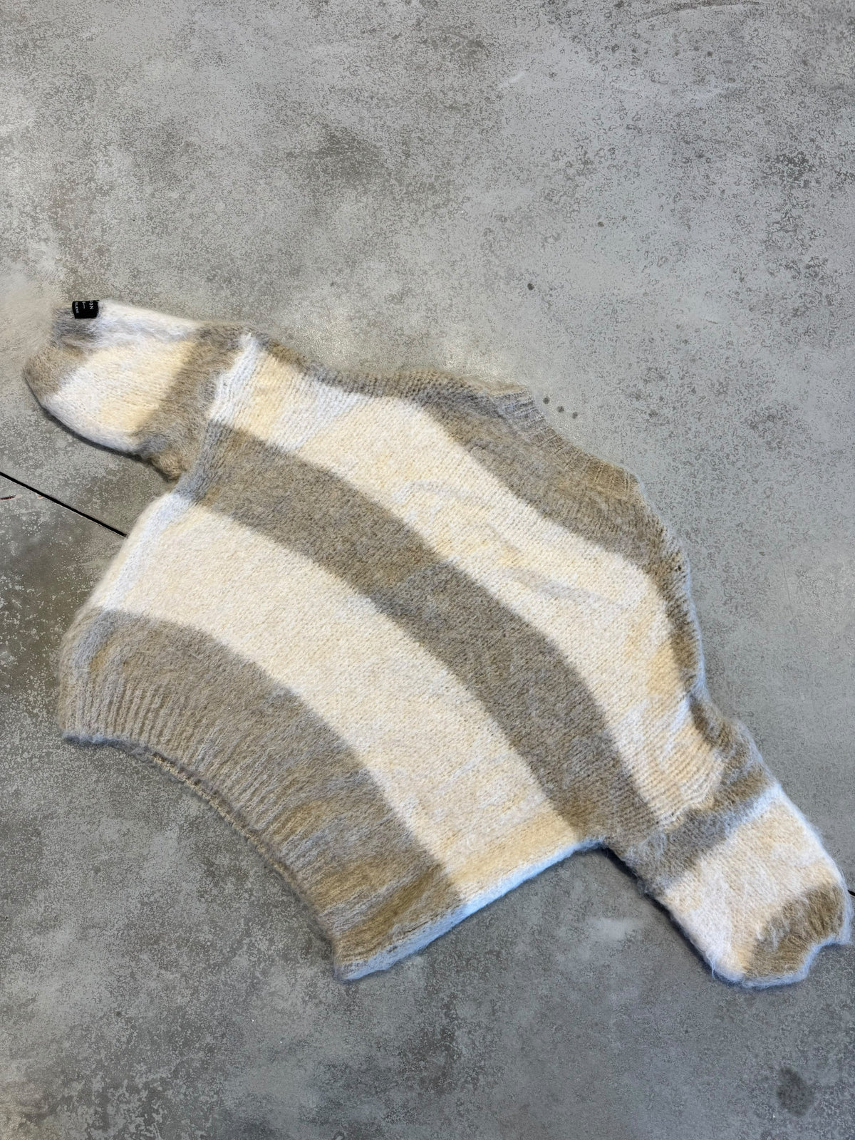 Strickpullover mit Patch creme/beige