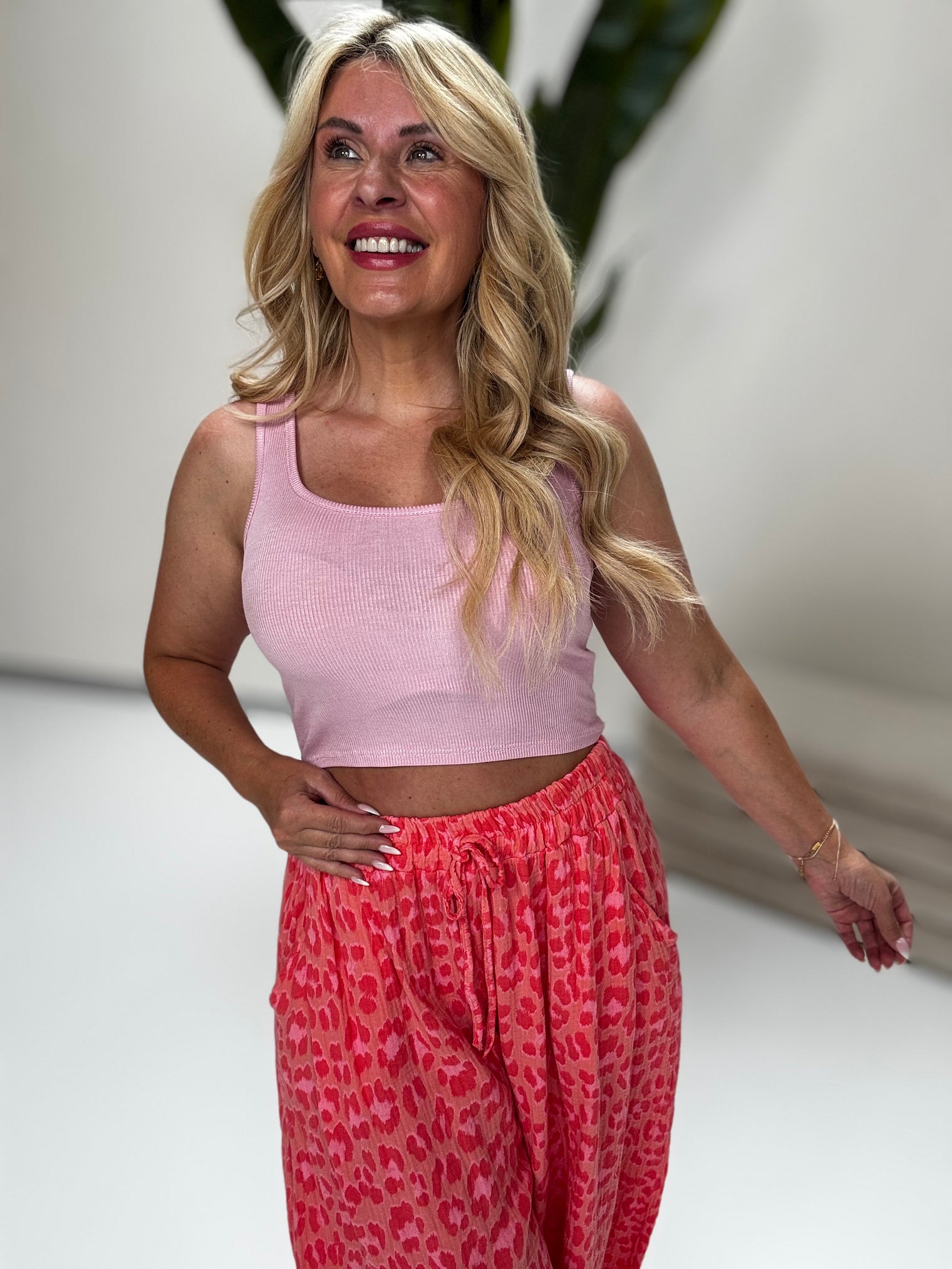 Signature Crop Top SOFTLY BASIC rosa