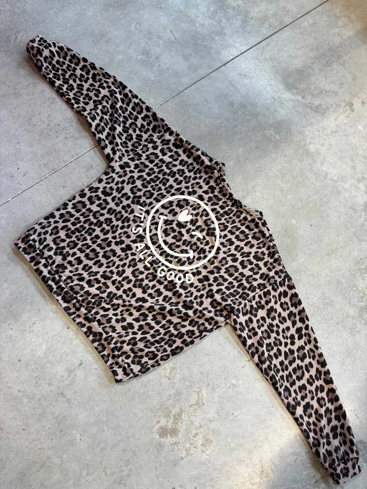 Oversize Sweater taupe Leo ITS ALL GOOD creme mit Rückenprint