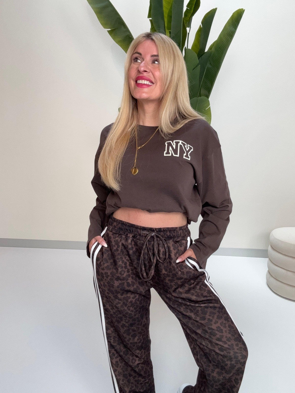 Statement Sweater braun NEW YORK