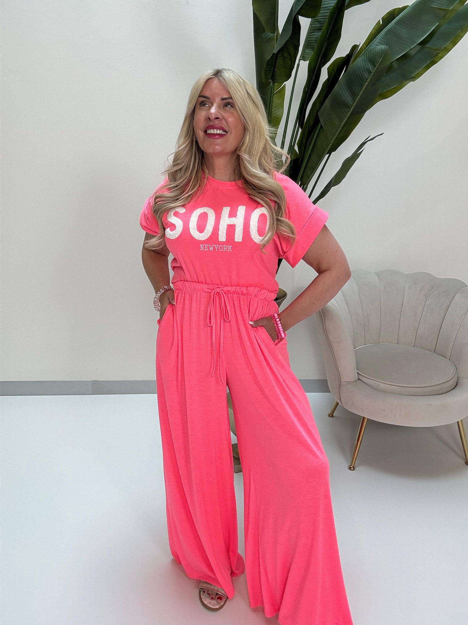 Statement Shirt hot pink SOHO weiß