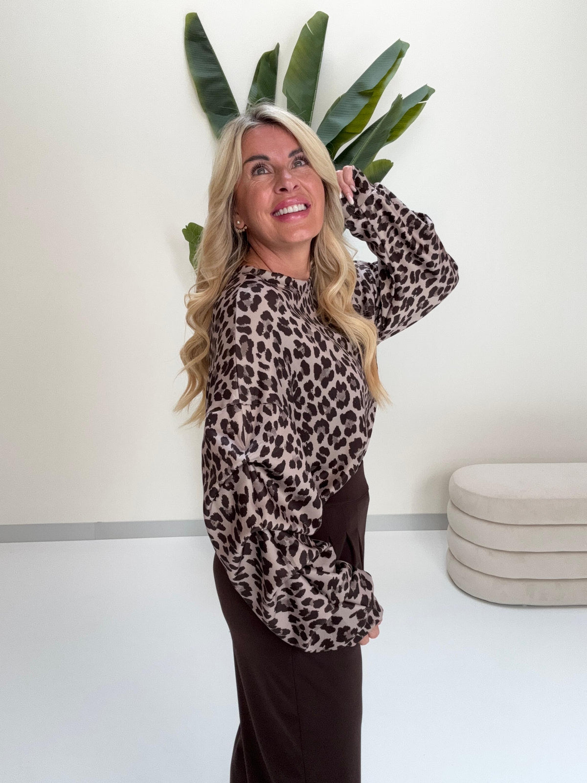 Butterstoff Pullover mit Crinkle Arm soft taupe leo