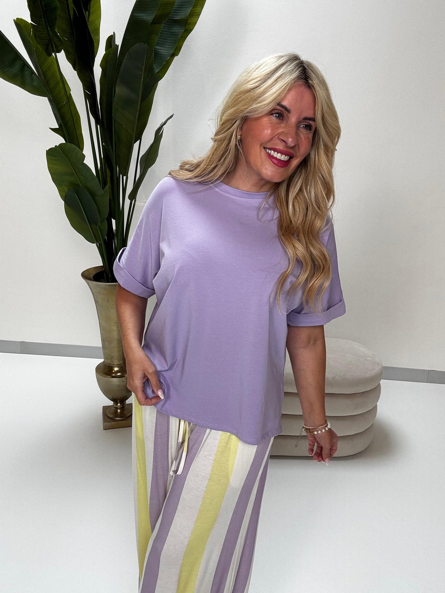 Basic Shirt FEELING GOOD mit seitlichen Schlitzen flieder