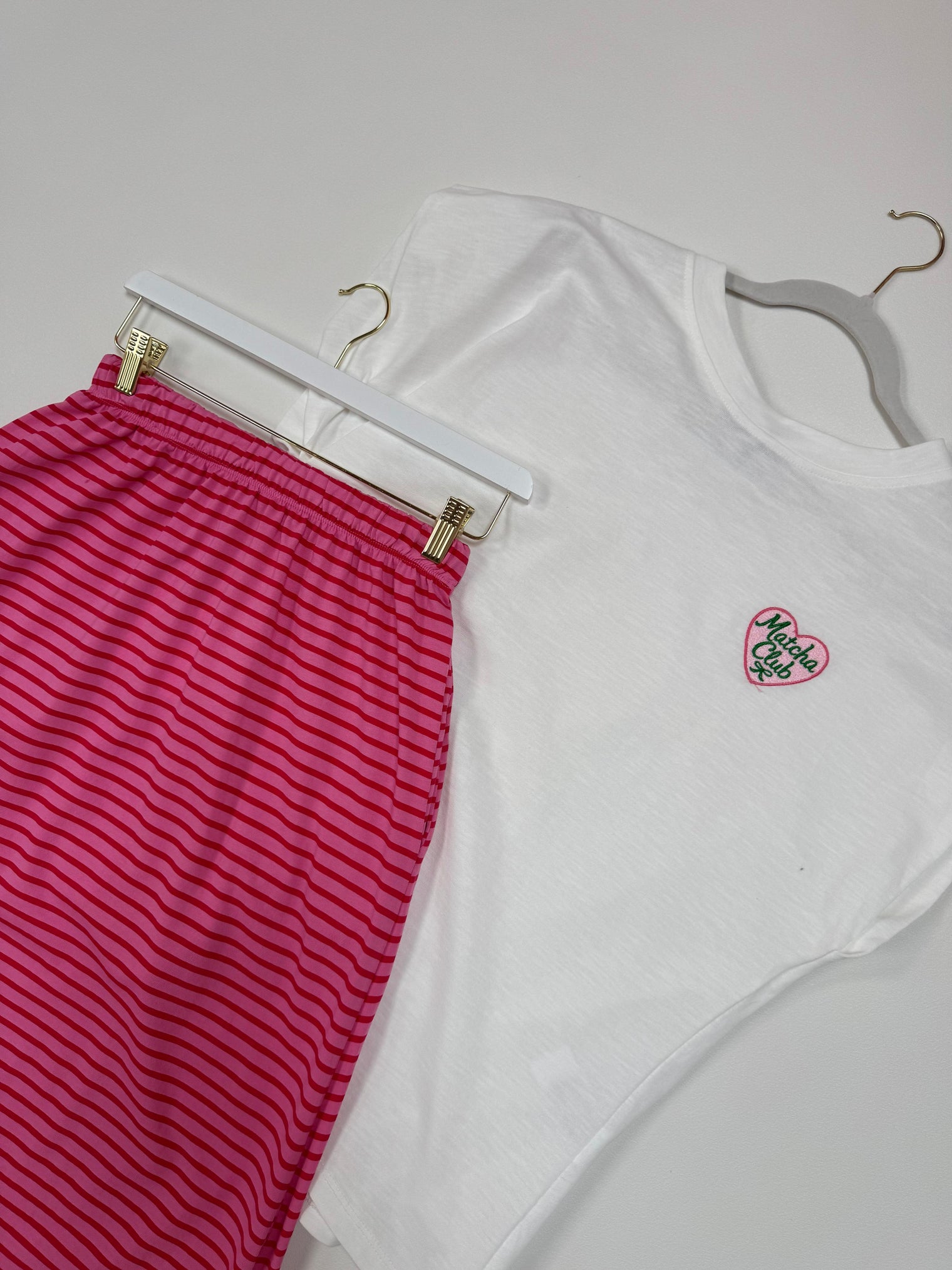 Rock mit Schlitzen & seitlichen Eingriff Taschen pink/rot gestreift