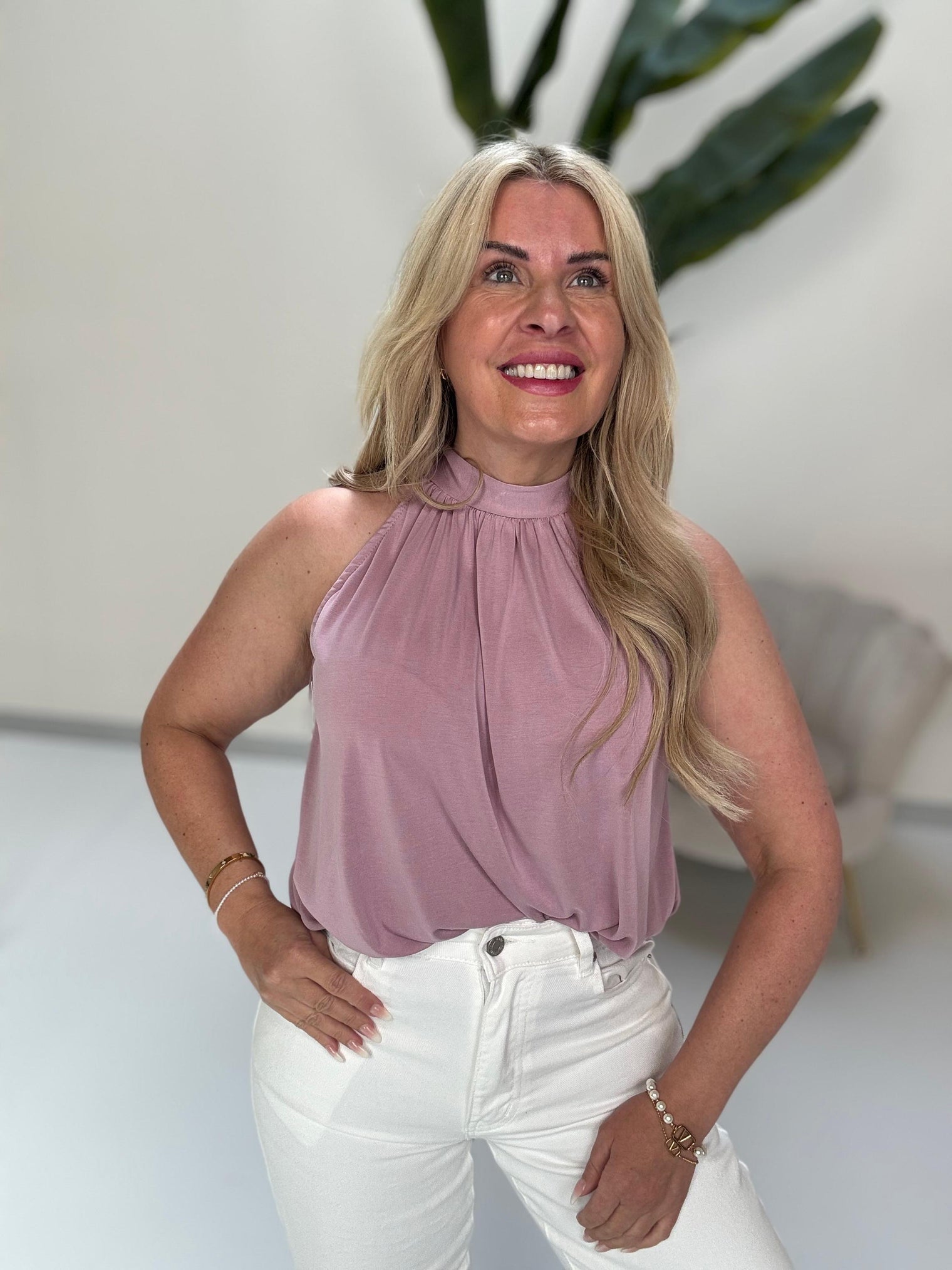 Neckholder Top mit Bindedetail flieder