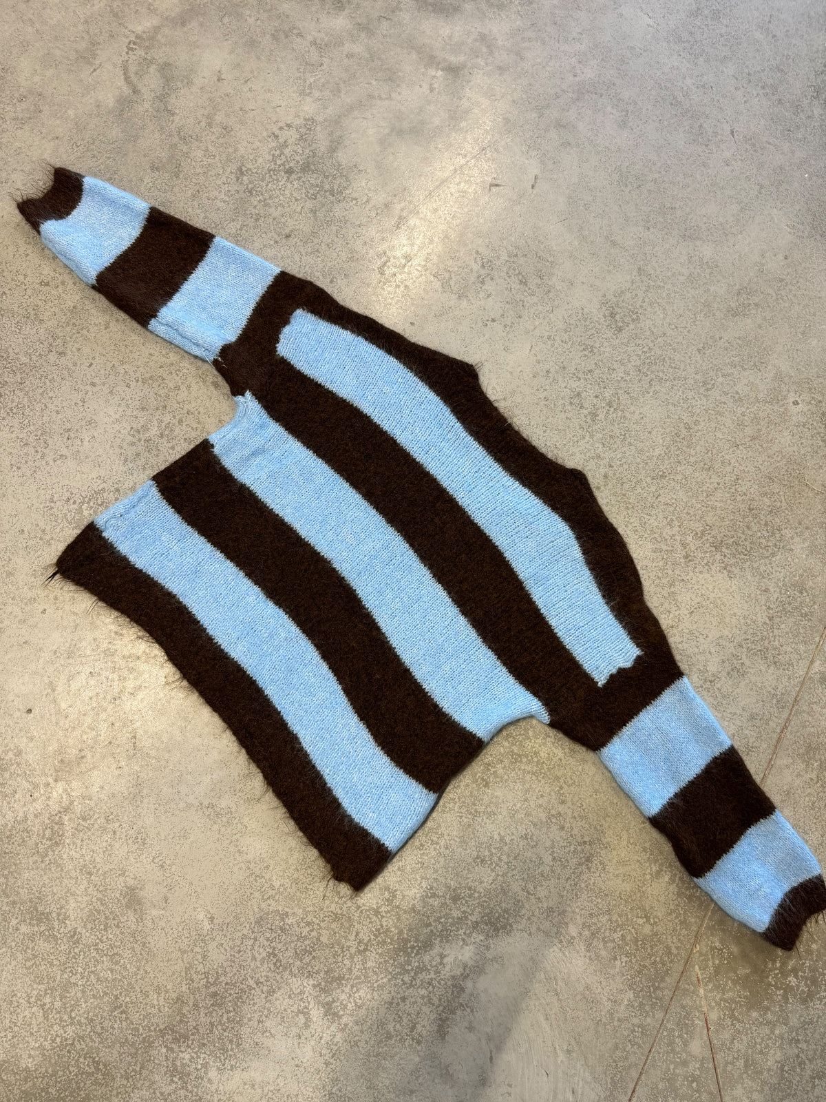 Kuschelweicher Strickpullover mit Alpakaanteil blau/braun