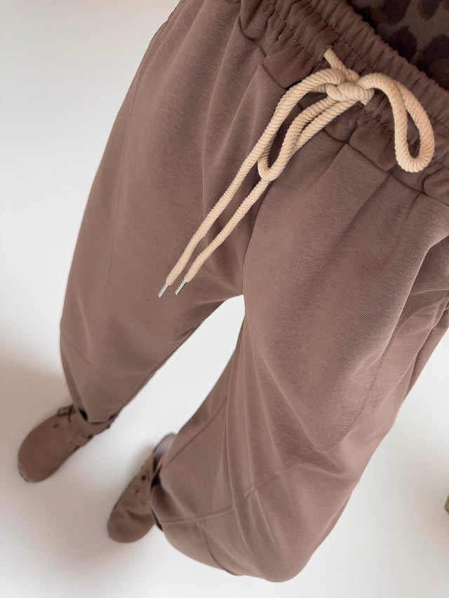 Stylische Barrel Hose COZY MYSTIQUE taupe mit Tunnelzug