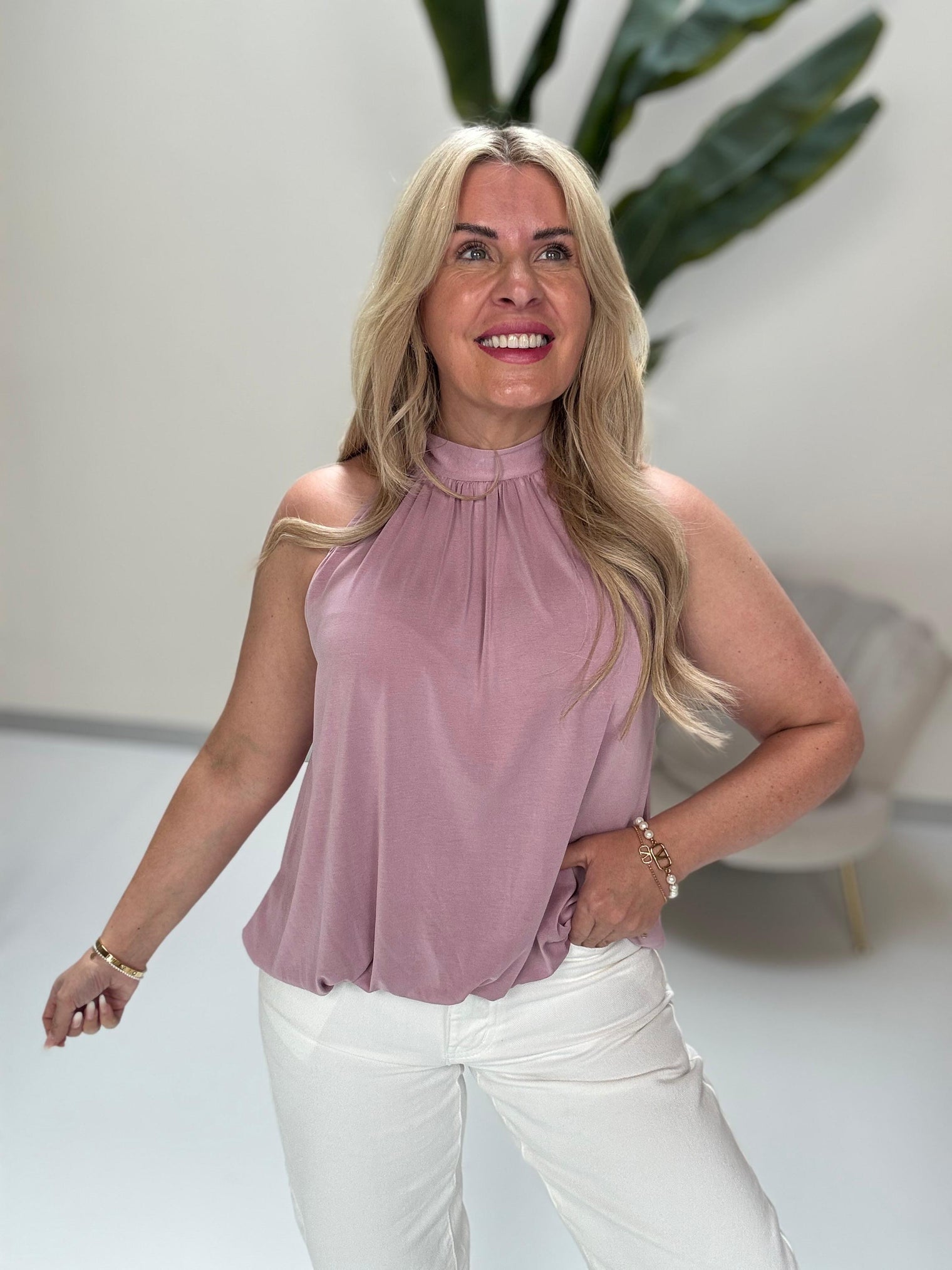 Neckholder Top mit Bindedetail flieder