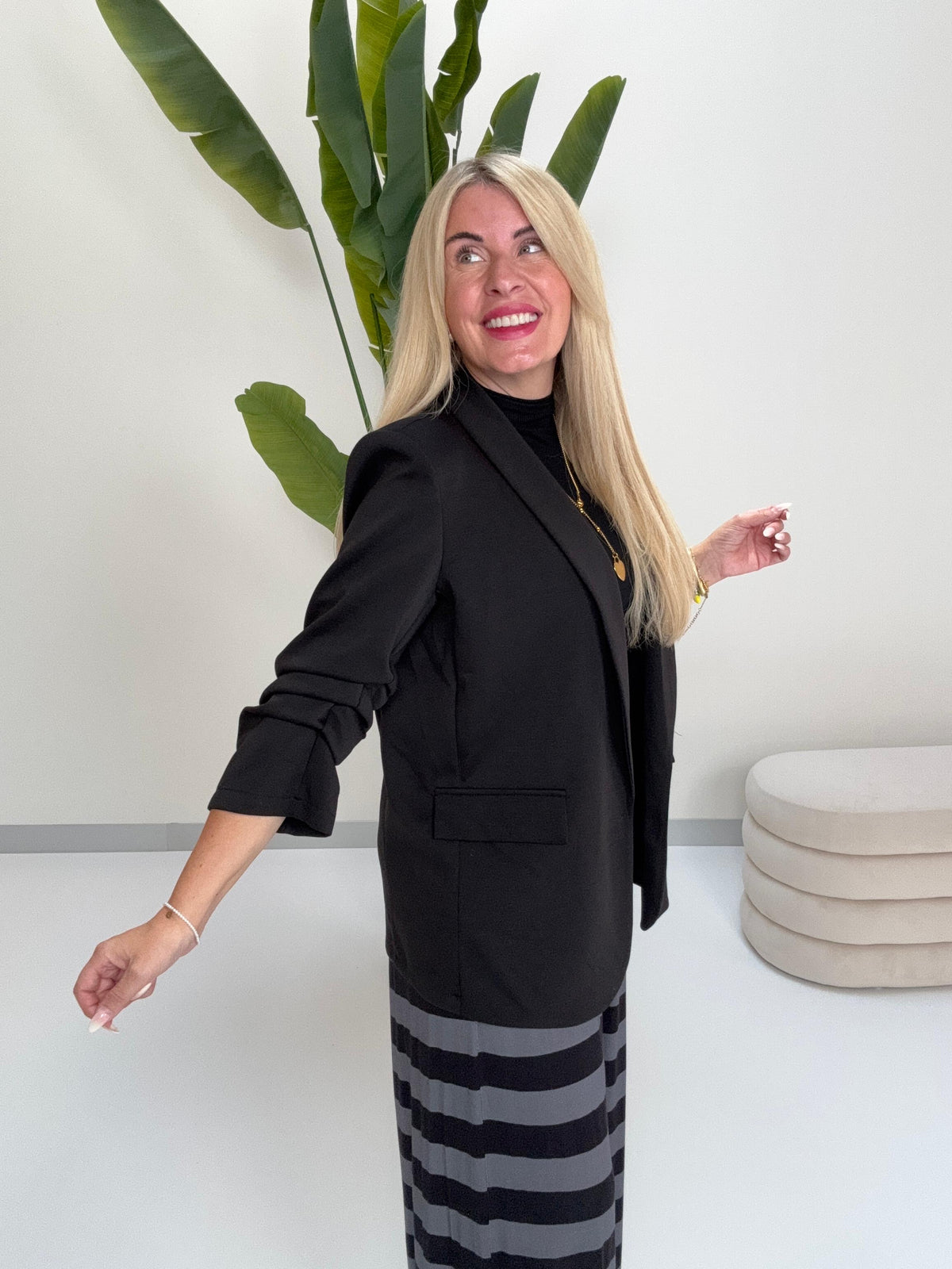 Stretch Butterstoff Blazer OVER THE CLOUDS schwarz