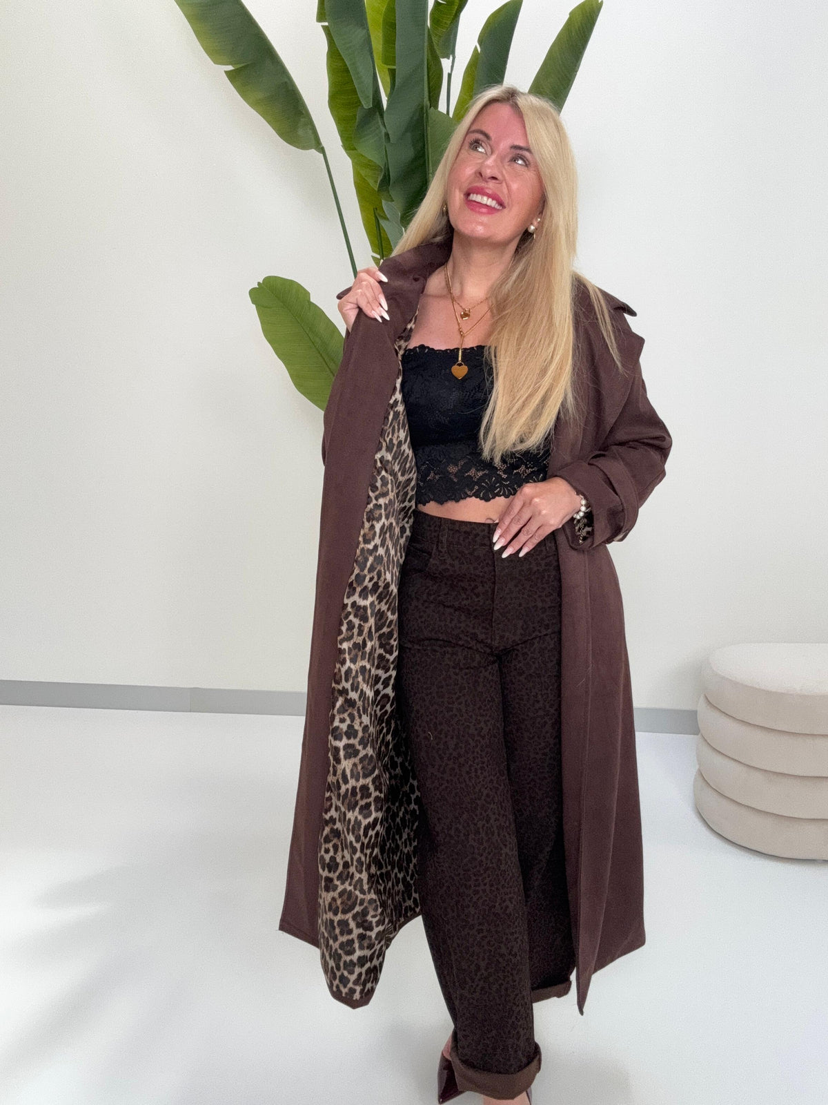 Velours Trenchcoat COZY KISS mit LEO Innenfutter dark chocolate