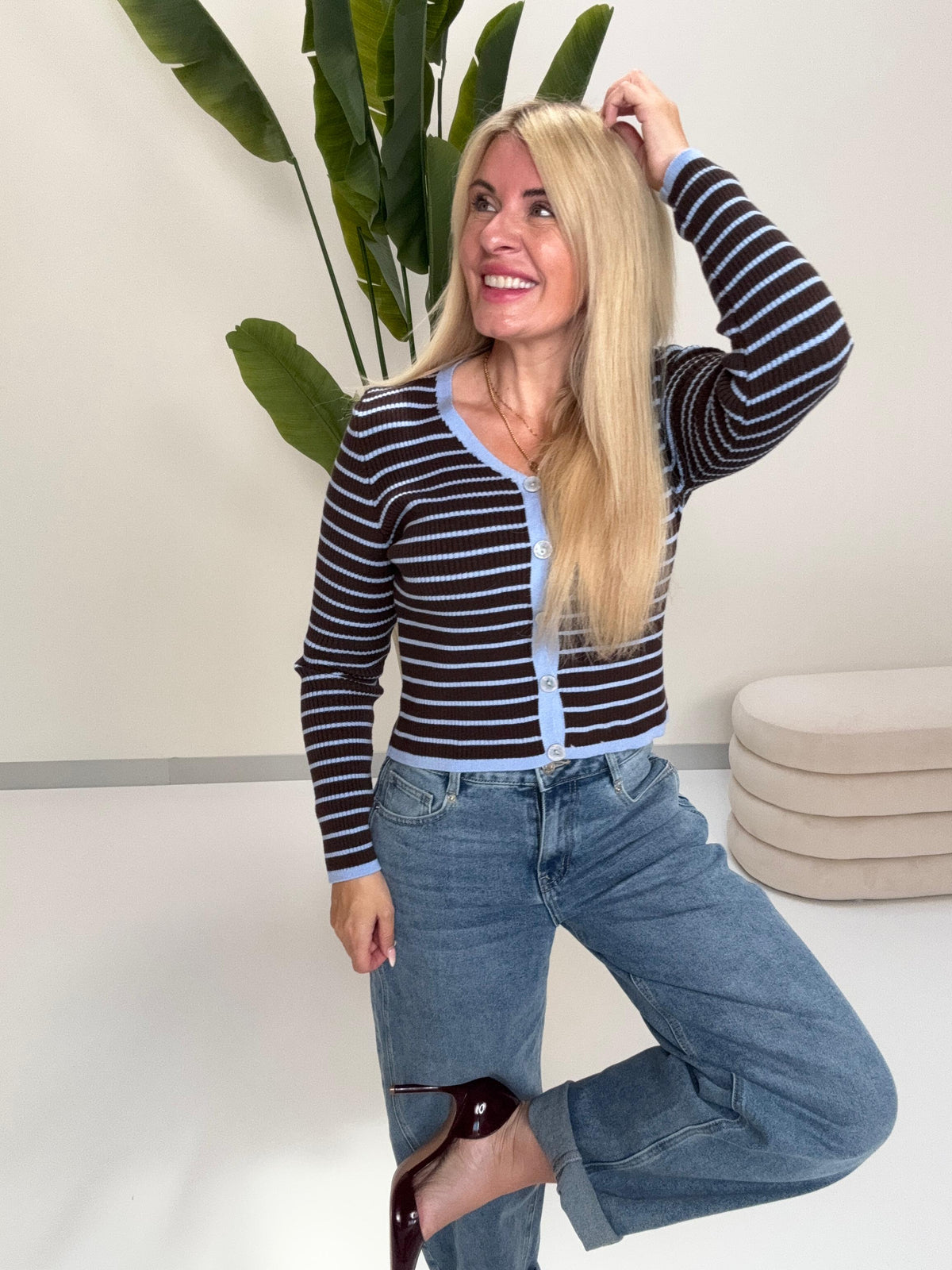 Strickjacke YOUR WAY himmelblau/coffee mit Knopfleiste