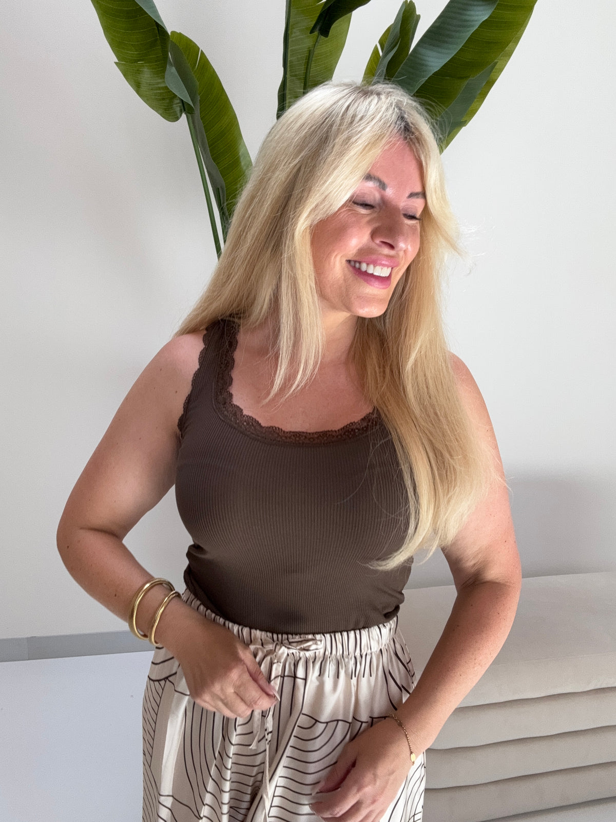 Basic Top mit Spitze EVERYDAY`S coffee