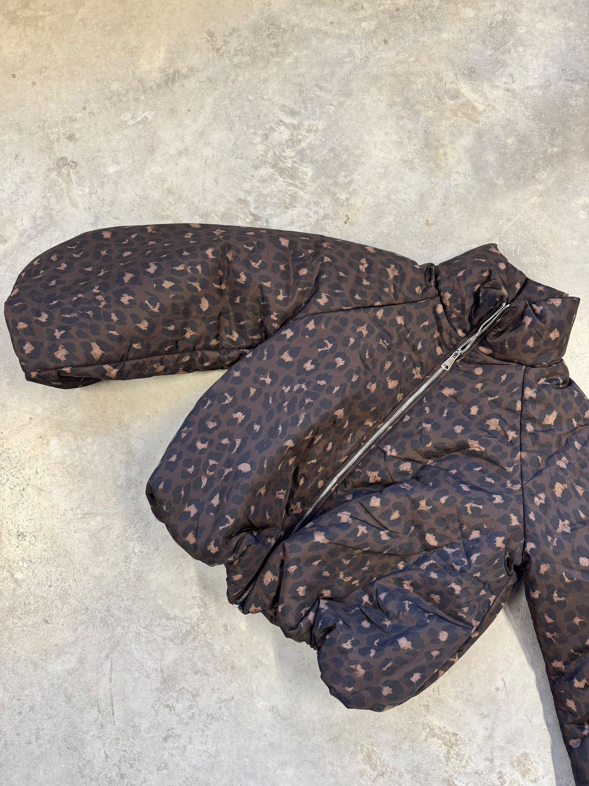 Jacke PUFFY POWER mit Reißverschluss Dark Chocolate Leo