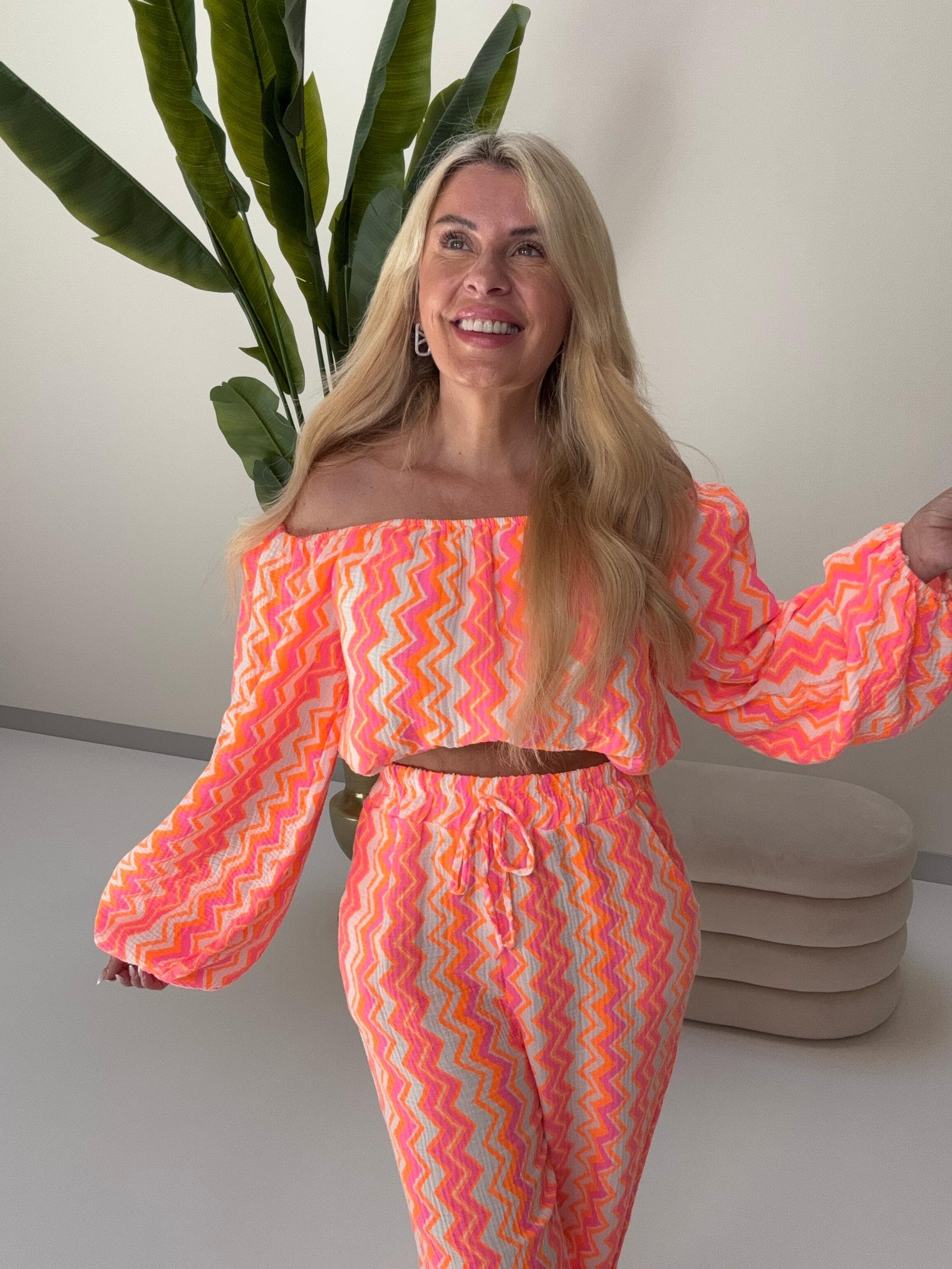 Musselin Carmen Bluse On FIRE weiß/pink/orange