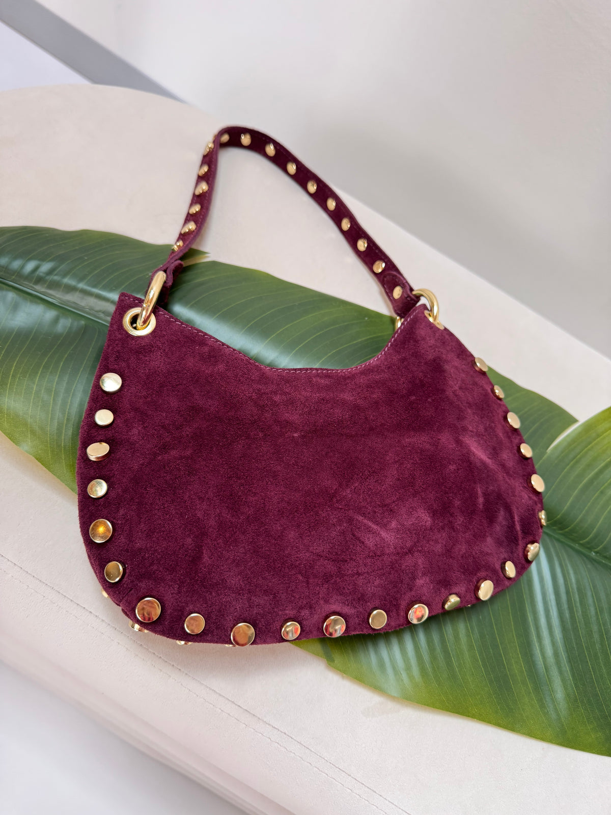 Hänkeltasche burgundy mit goldenen Nieten I mit Umhängegurt