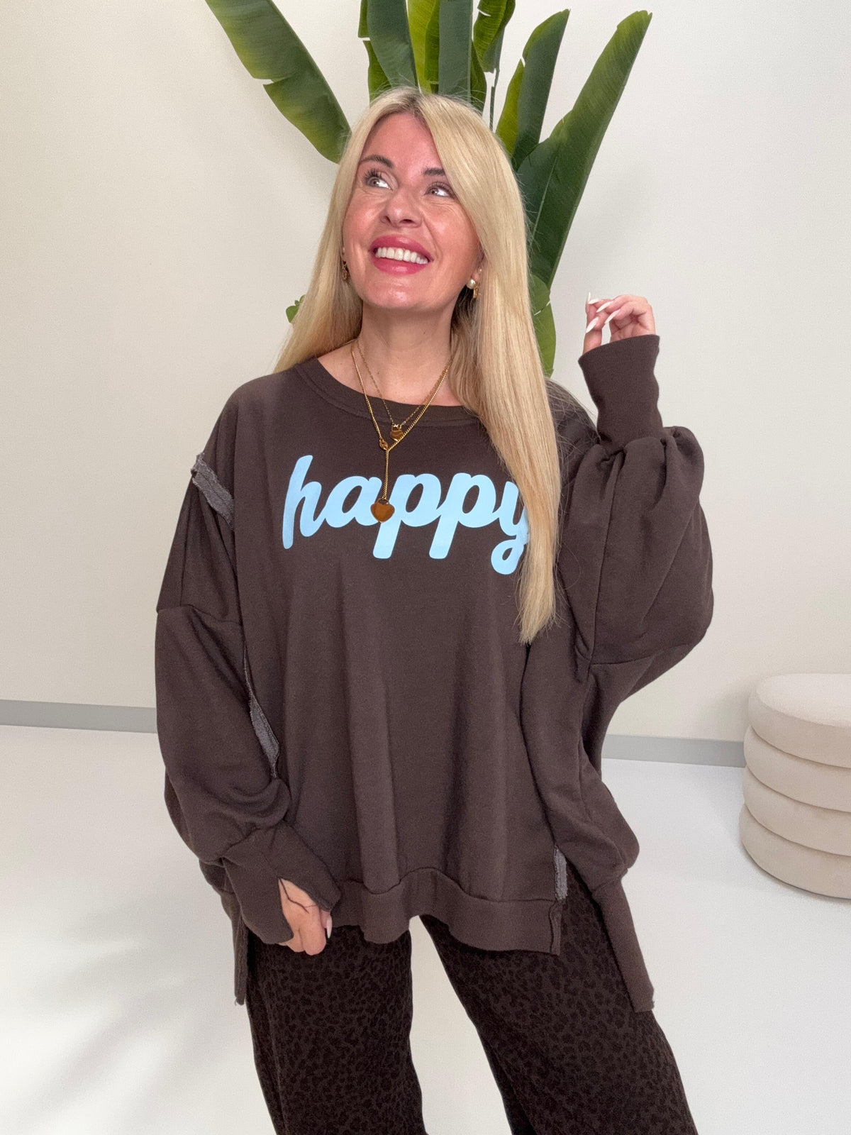 Oversize Sweater dark chocolate HAPPY himmelblau