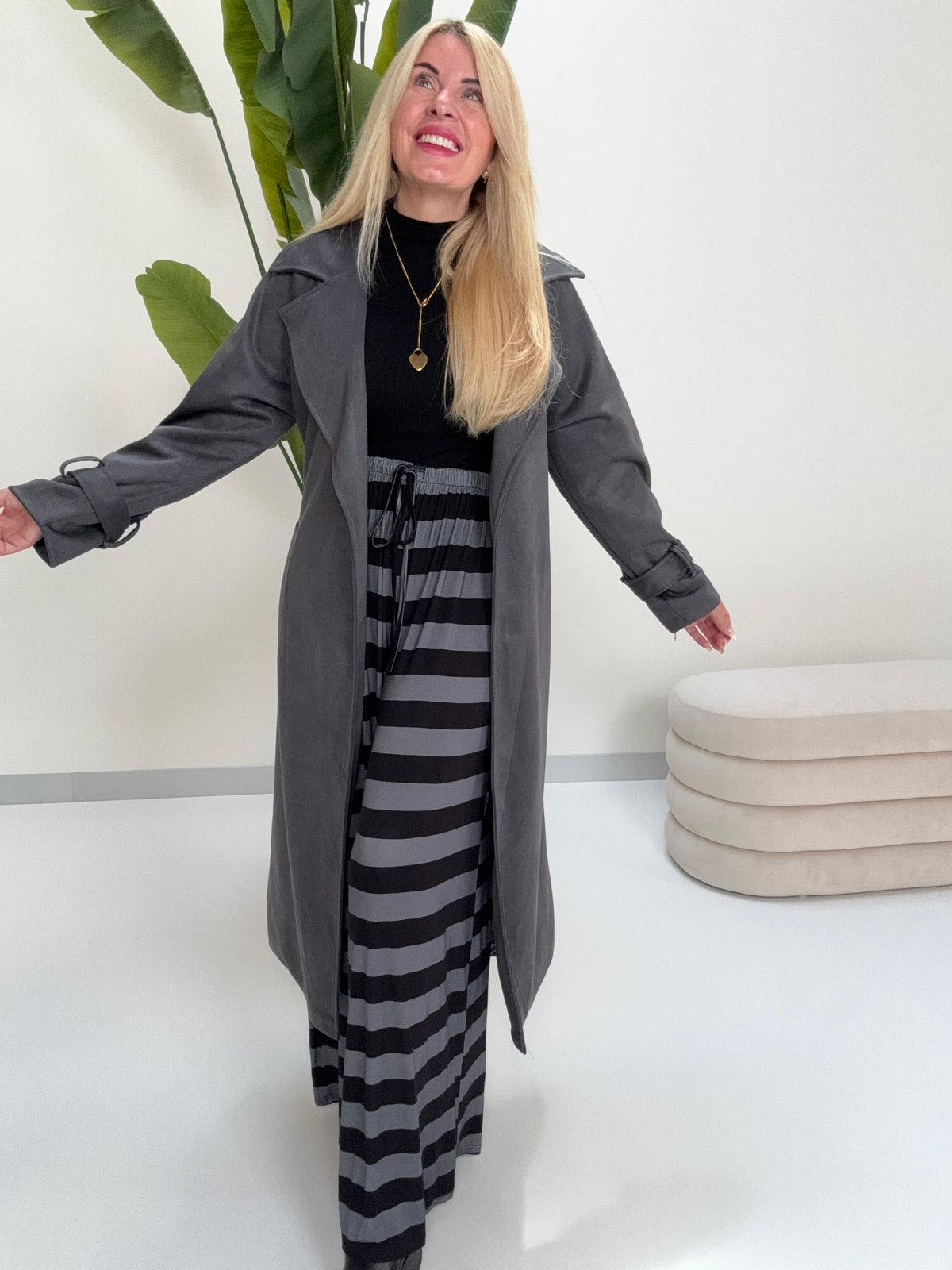 Butterstoff Hose BIG STRIPES stone grey/schwarz