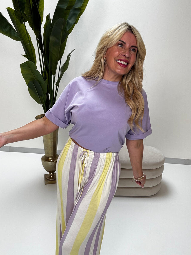 Basic Shirt FEELING GOOD mit seitlichen Schlitzen flieder