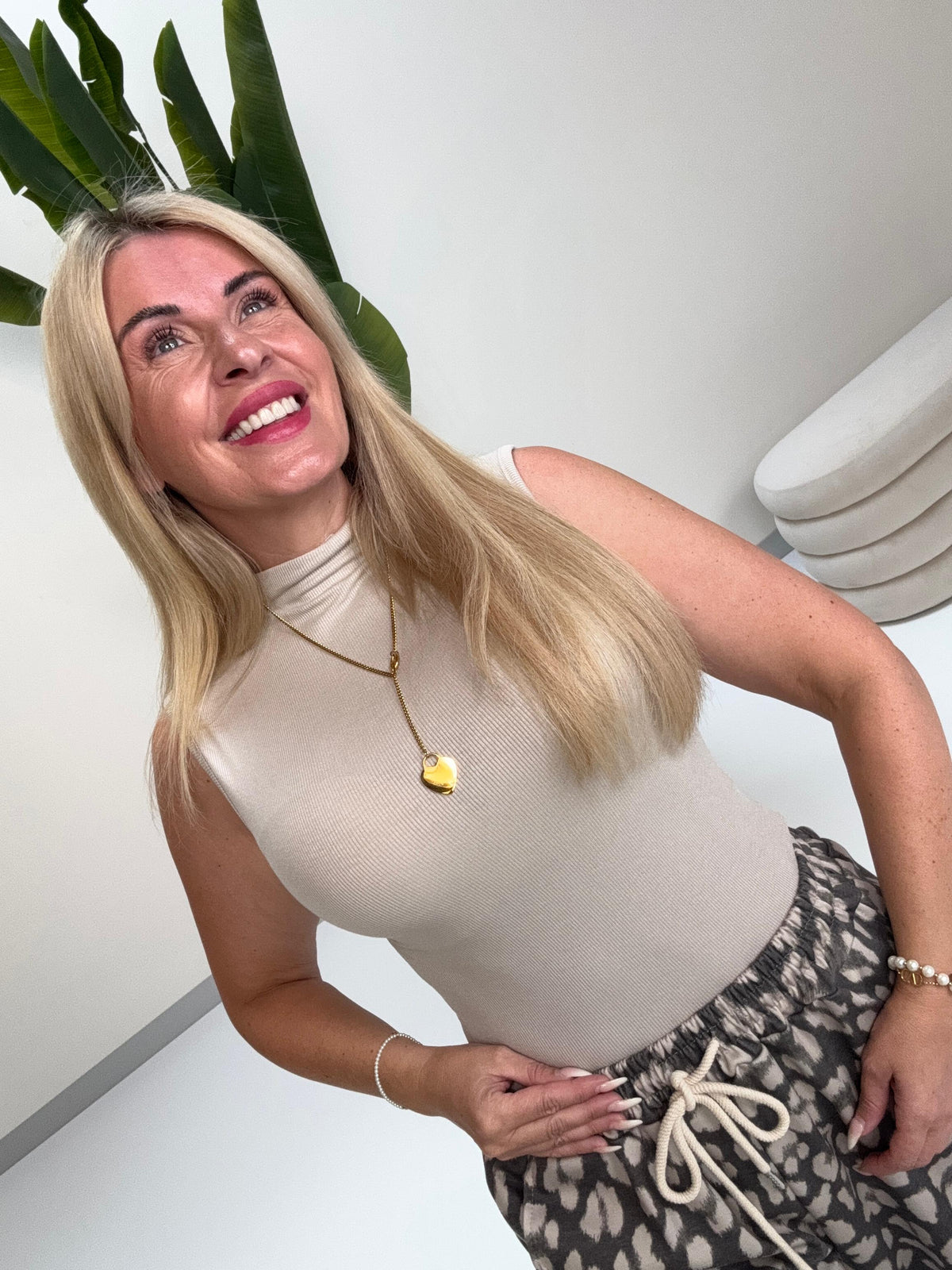 Ripp Turtle Neck Top LOVELY LIFE beige