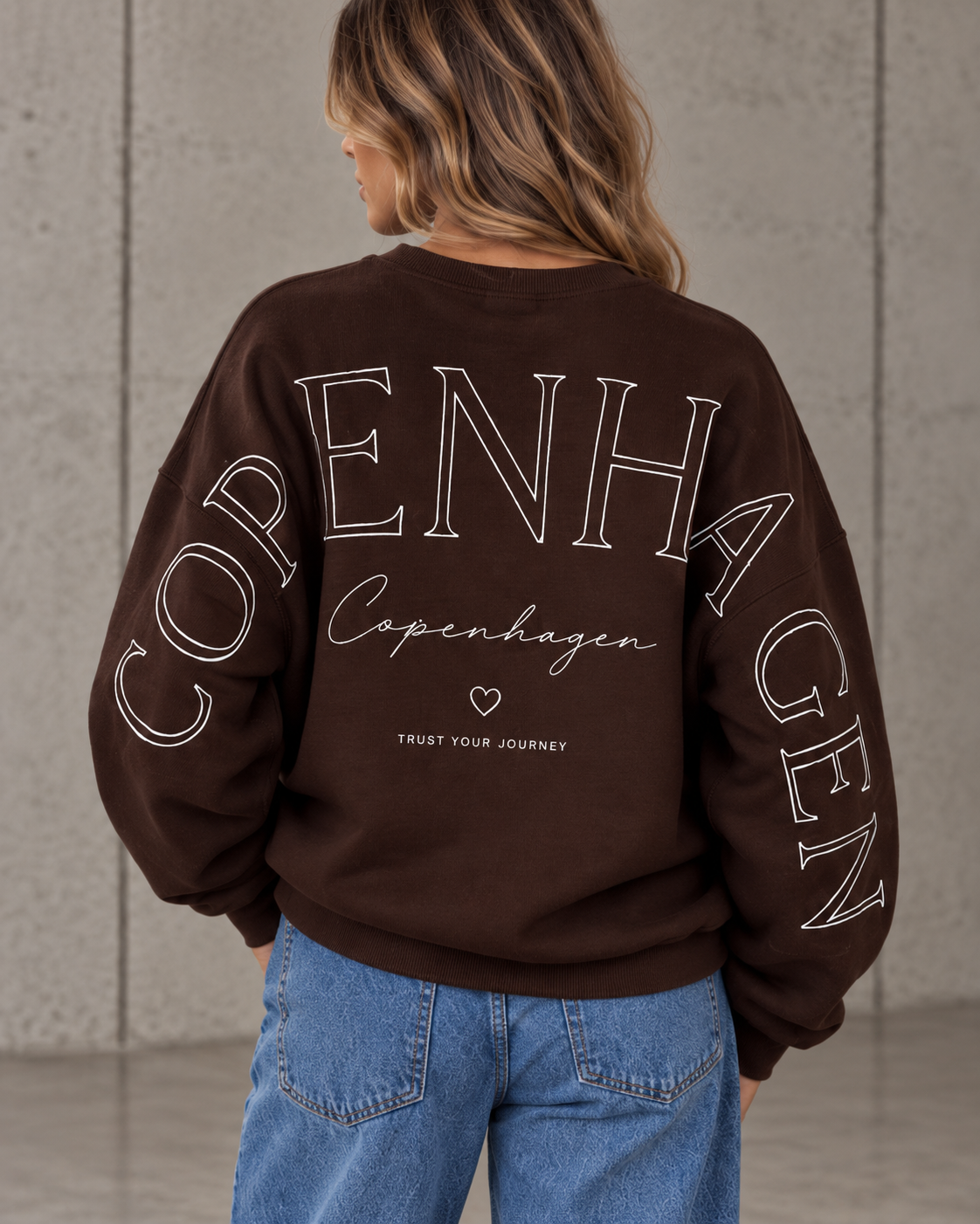 Sweater mit Rückenprint COPENHAGEN Braun weiß