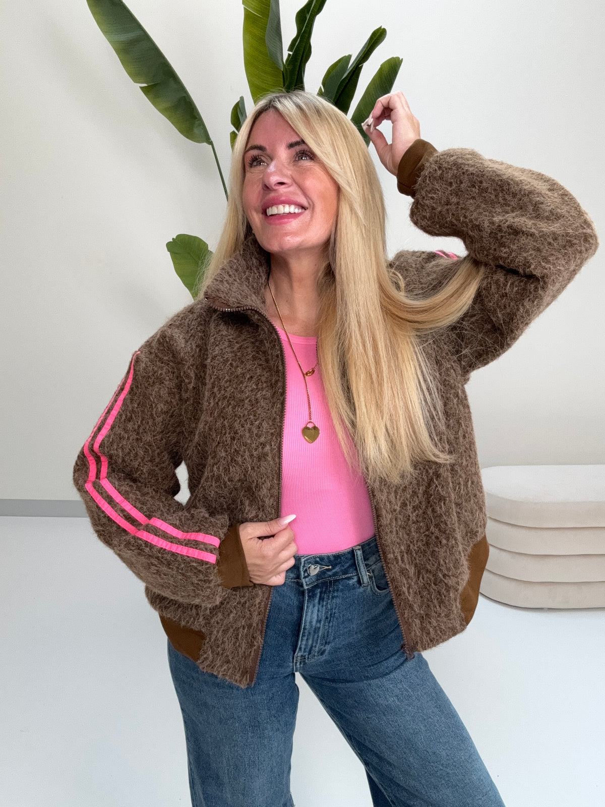 Jacke SPORTY COZYNESS chocolate/pink mit seitlichen Streifen