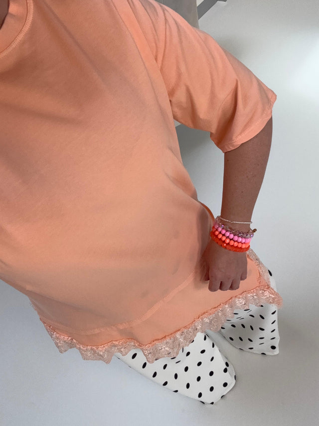 Shirt KISS MY PEACH mit Spitzensaum