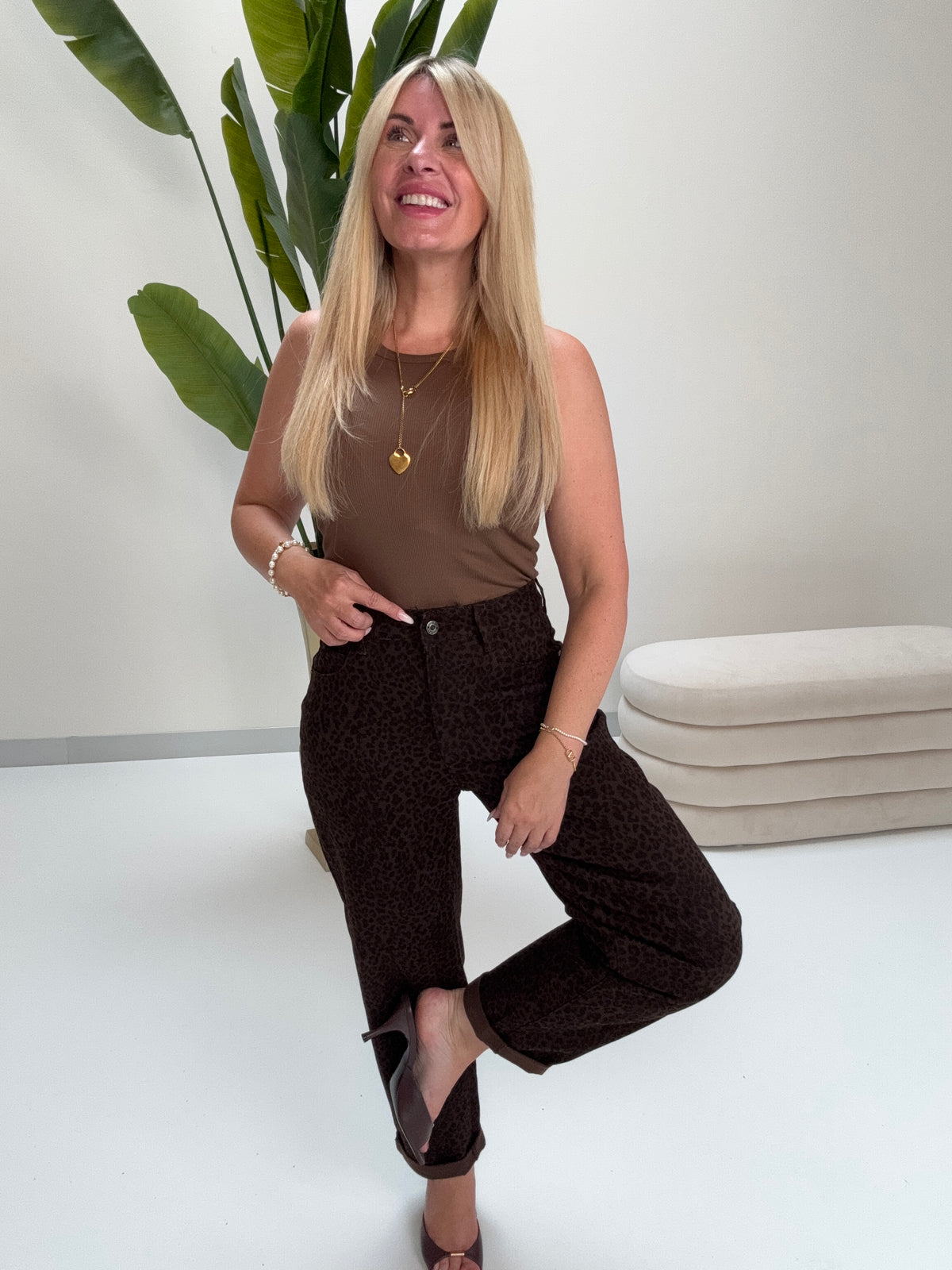 Stretch Mom Jeans DARK CHOCOLATE LEO