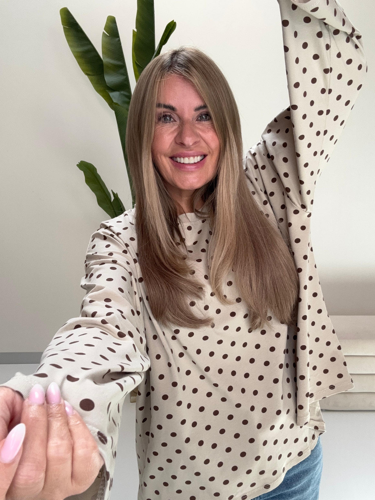 Longsleeve DOTS mit leicht ausgestelltem Ärmel beige