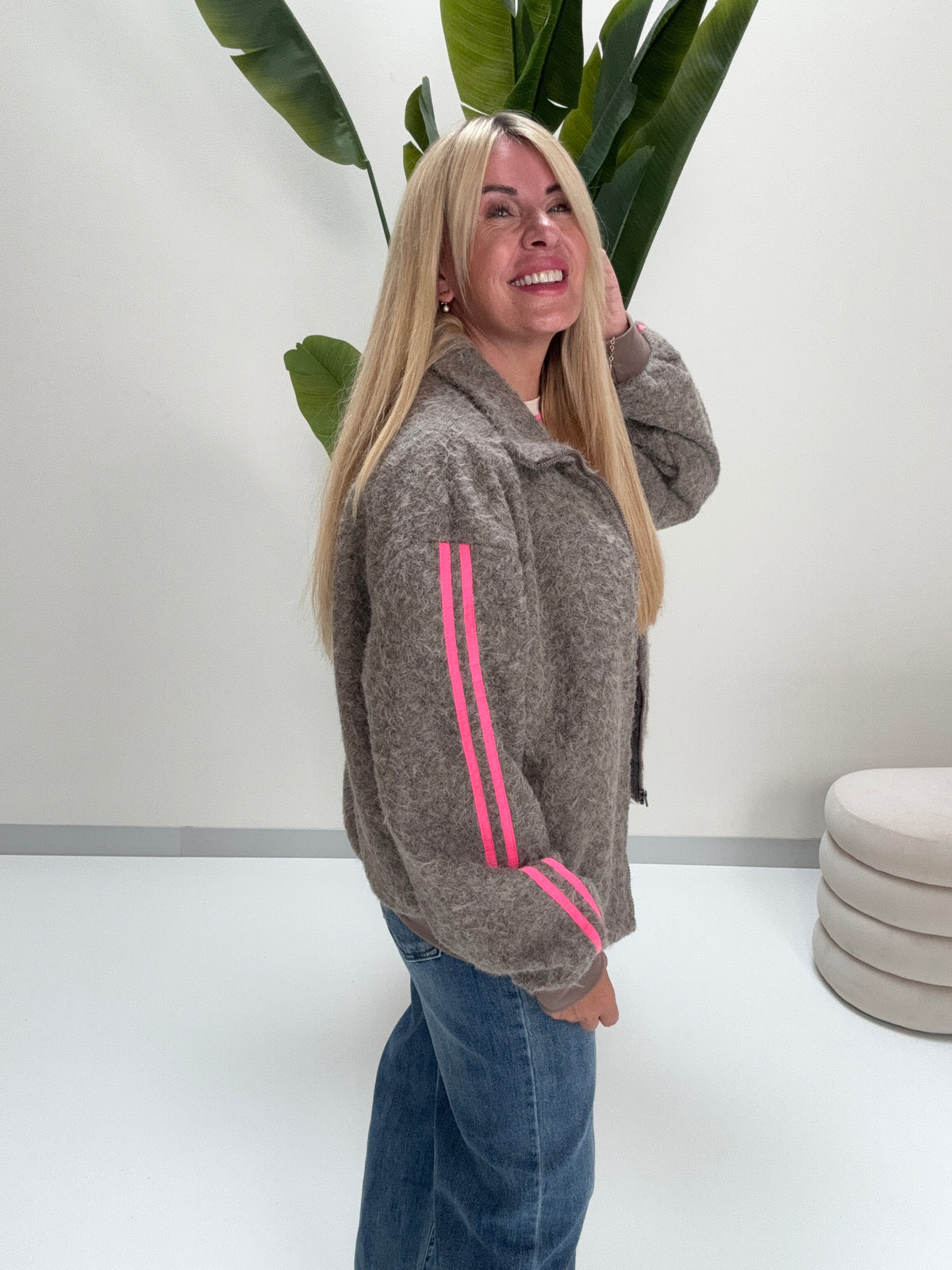 Jacke SPORTY COZYNESS soft taupe/pink mit seitlichen Streifen