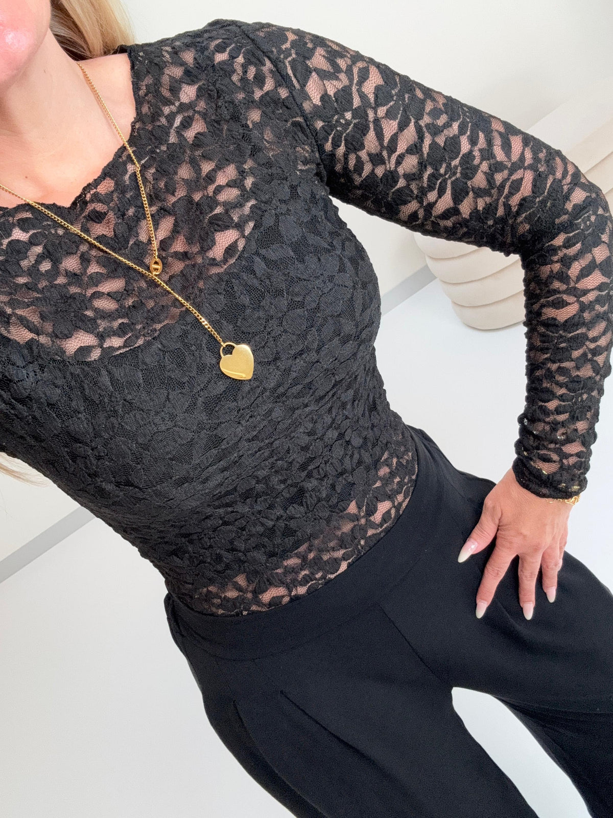Longsleeve aus hochwertiger Spitze LACE QUEEN schwarz
