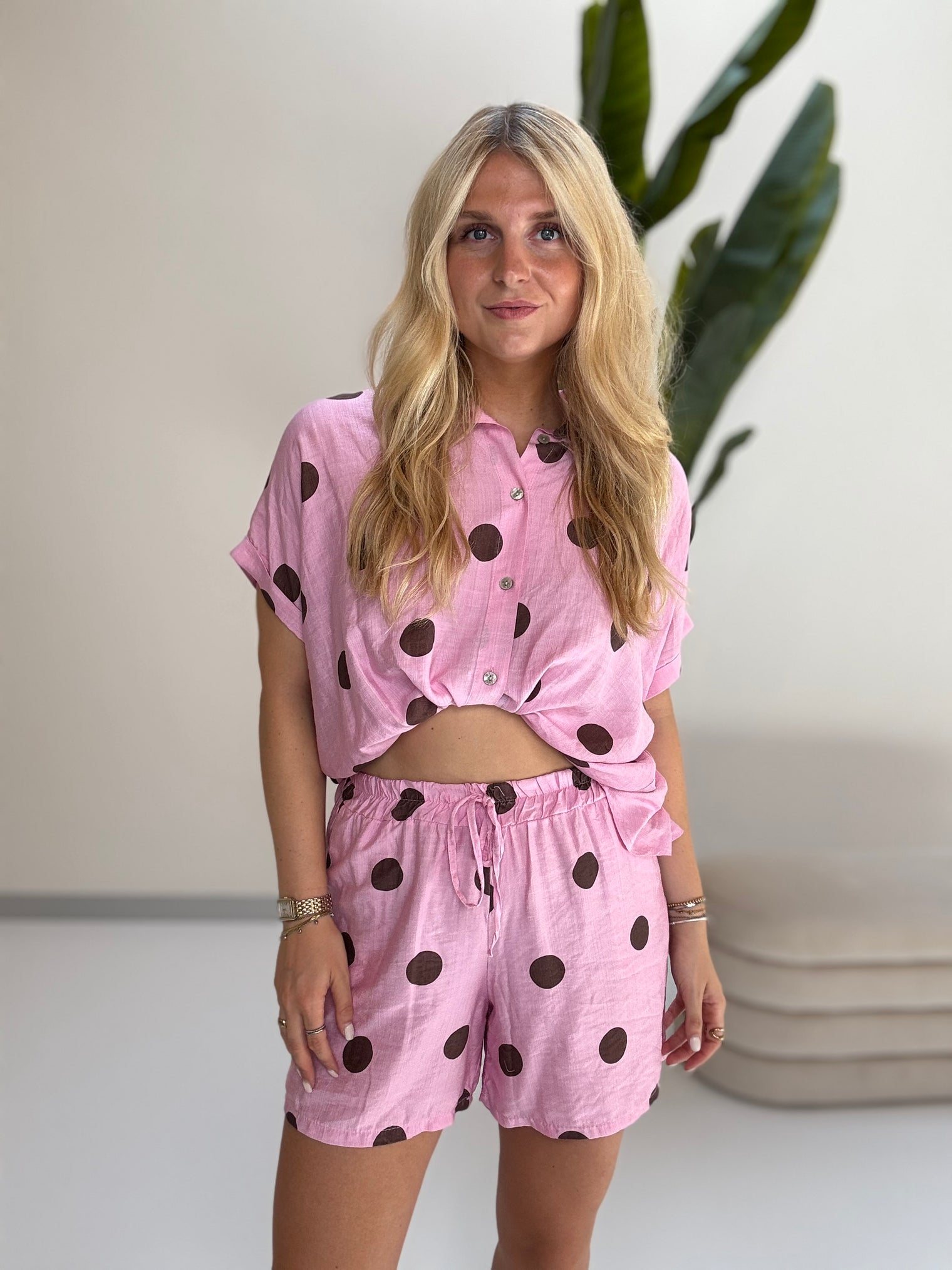 Leichte Sommer Shorts candy rose BIG POLKA DOTS coffee