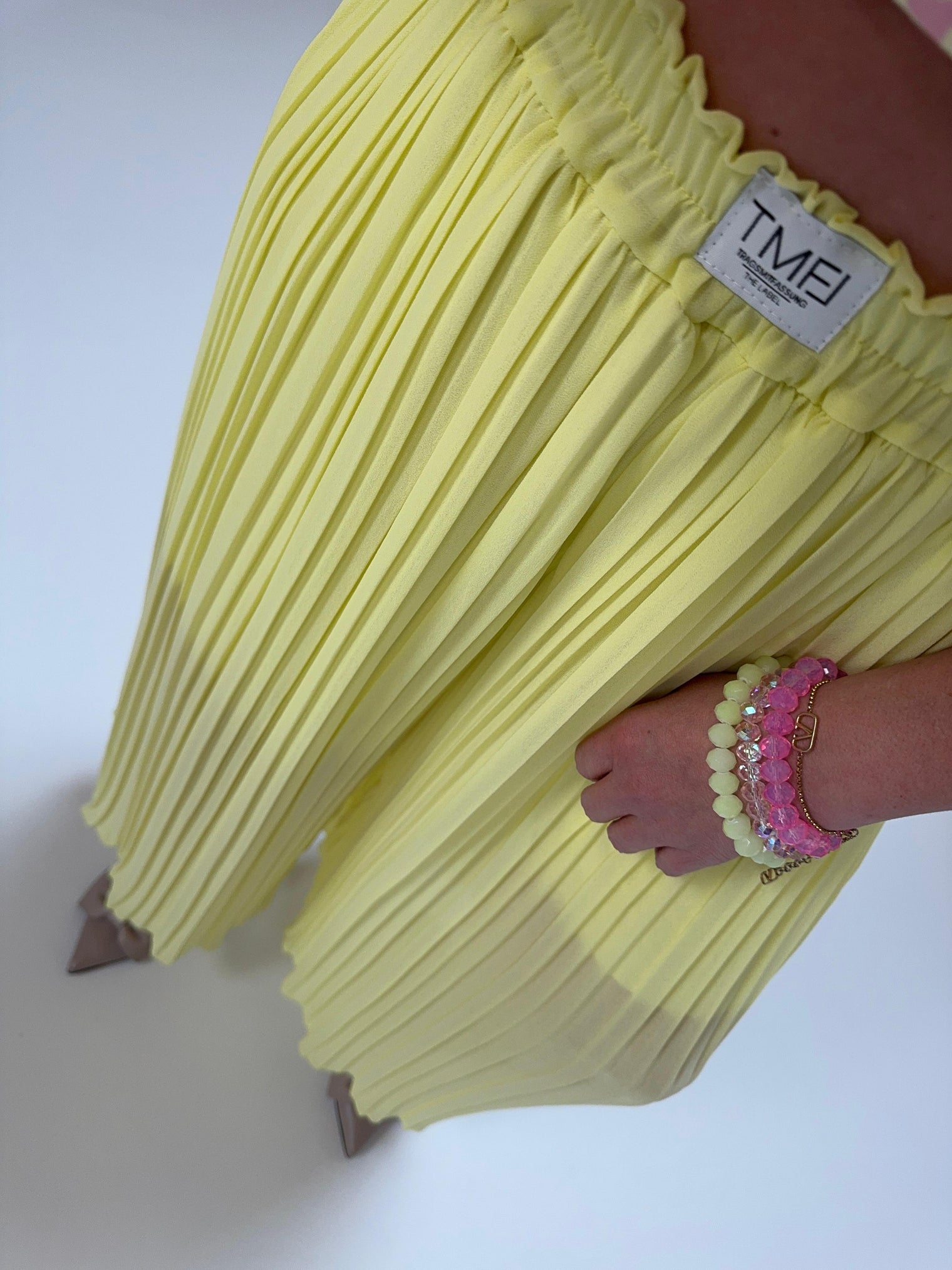Signature Plisseehose buttermilk lemon mit Patch