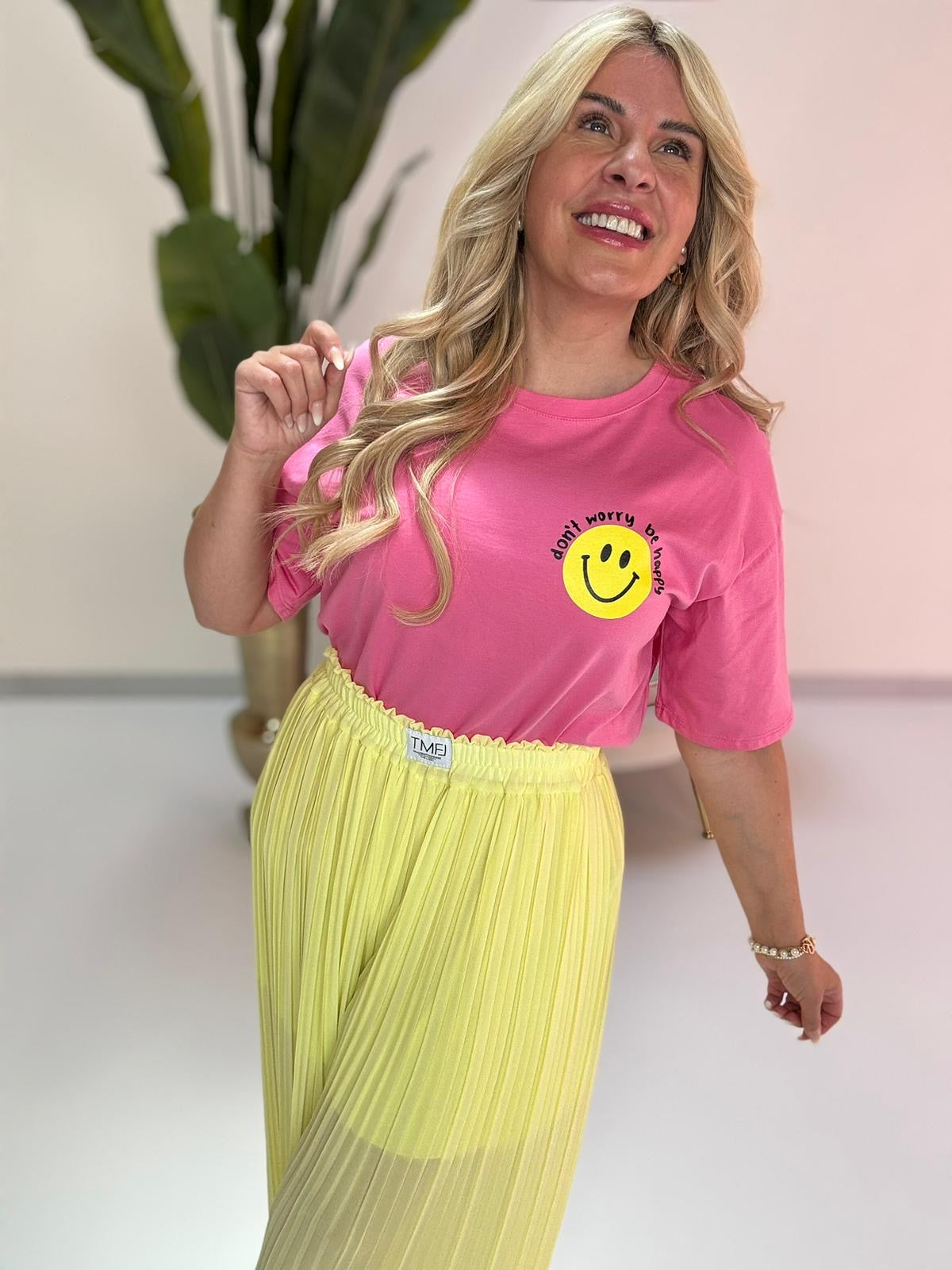 Statement Shirt DONT WORRY BE HAPPY pink mit Rückenprint