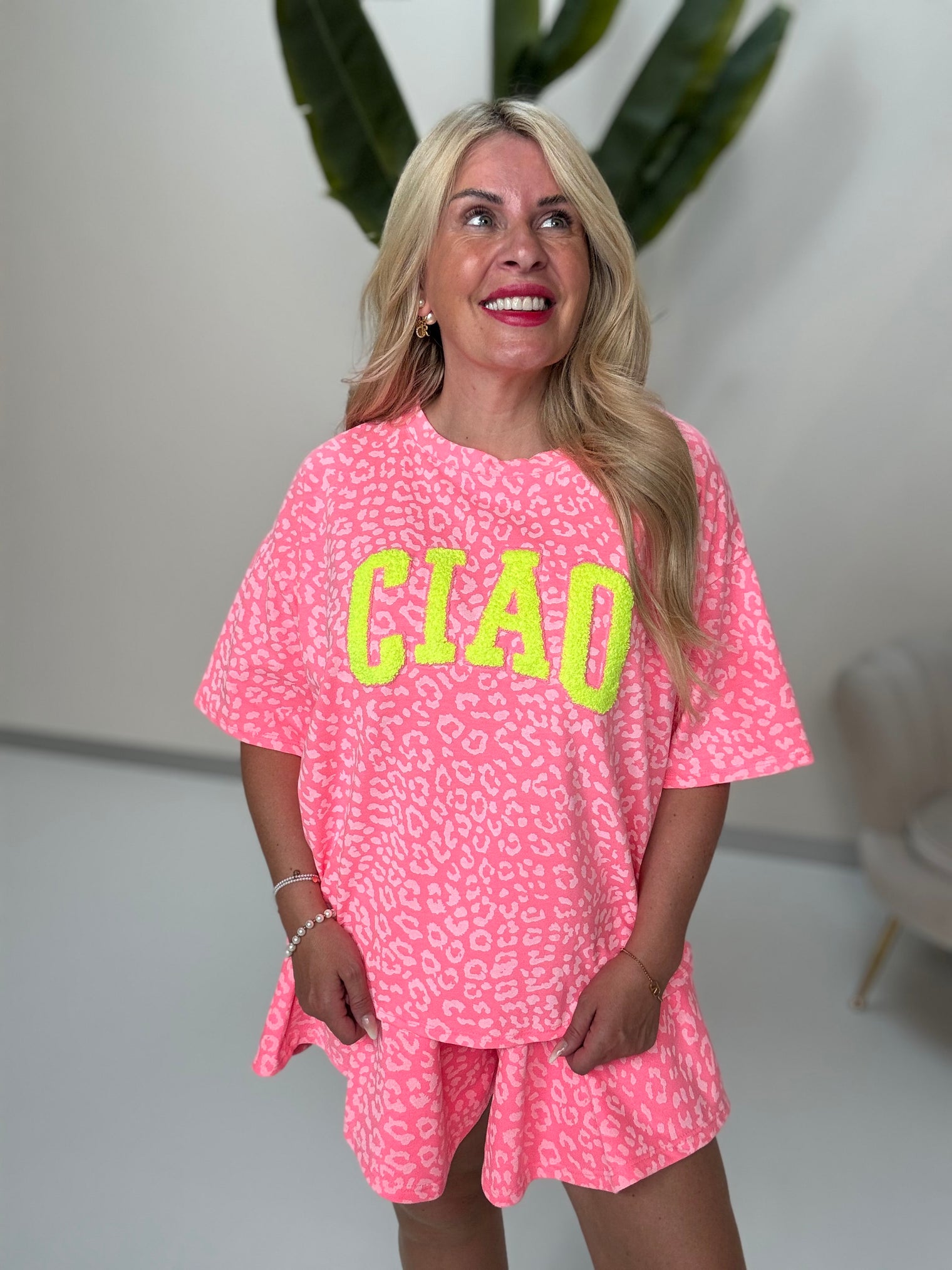 Statement Sweatshirt pink/rosa CIAO LEO gelb