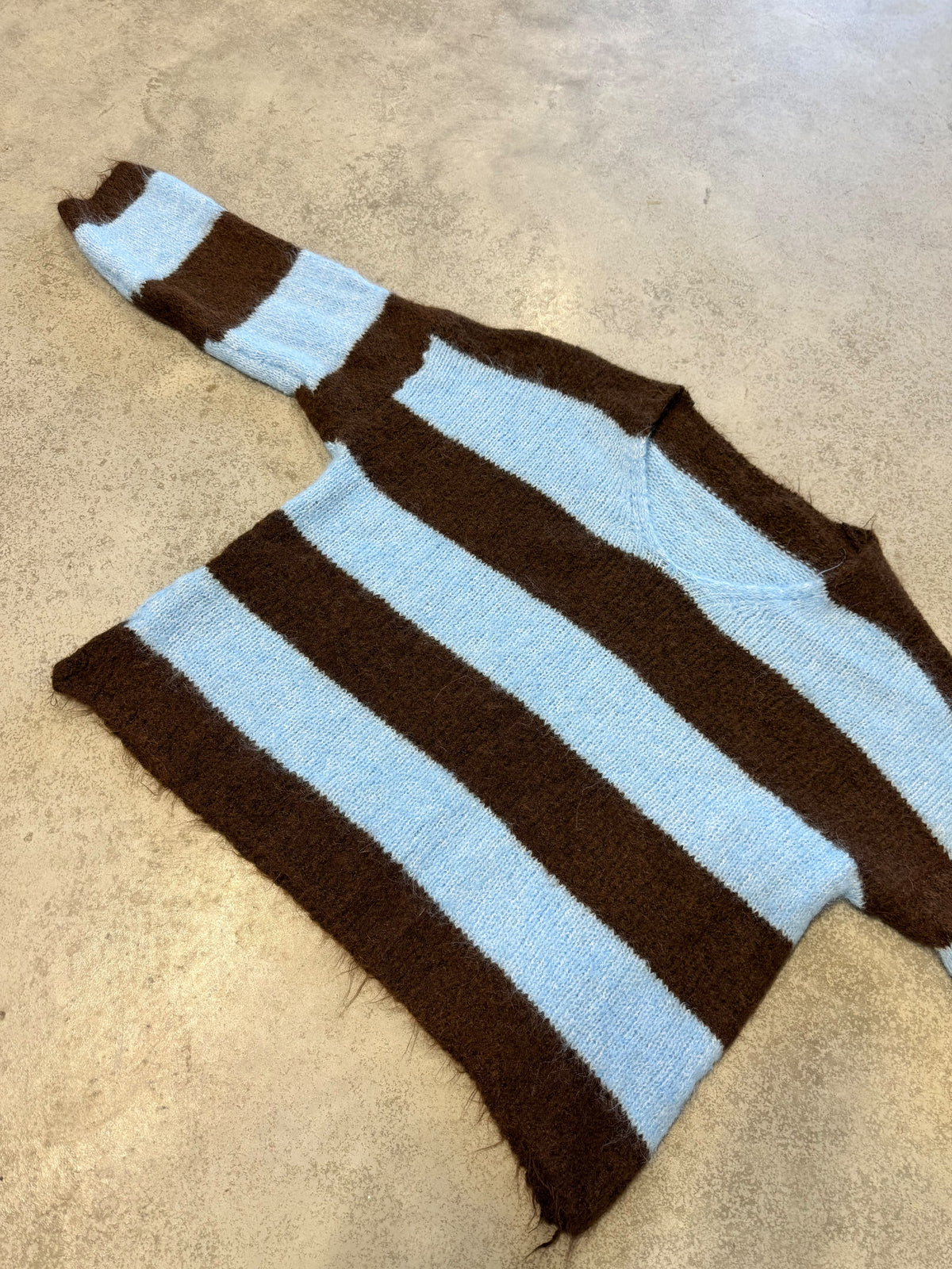 Kuschelweicher Strickpullover mit Alpakaanteil blau/braun