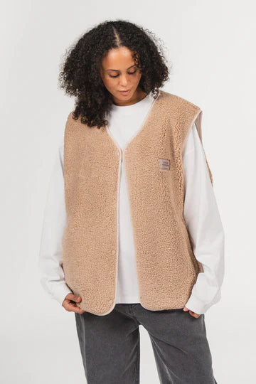 KARO KAUER TEDDY VEST