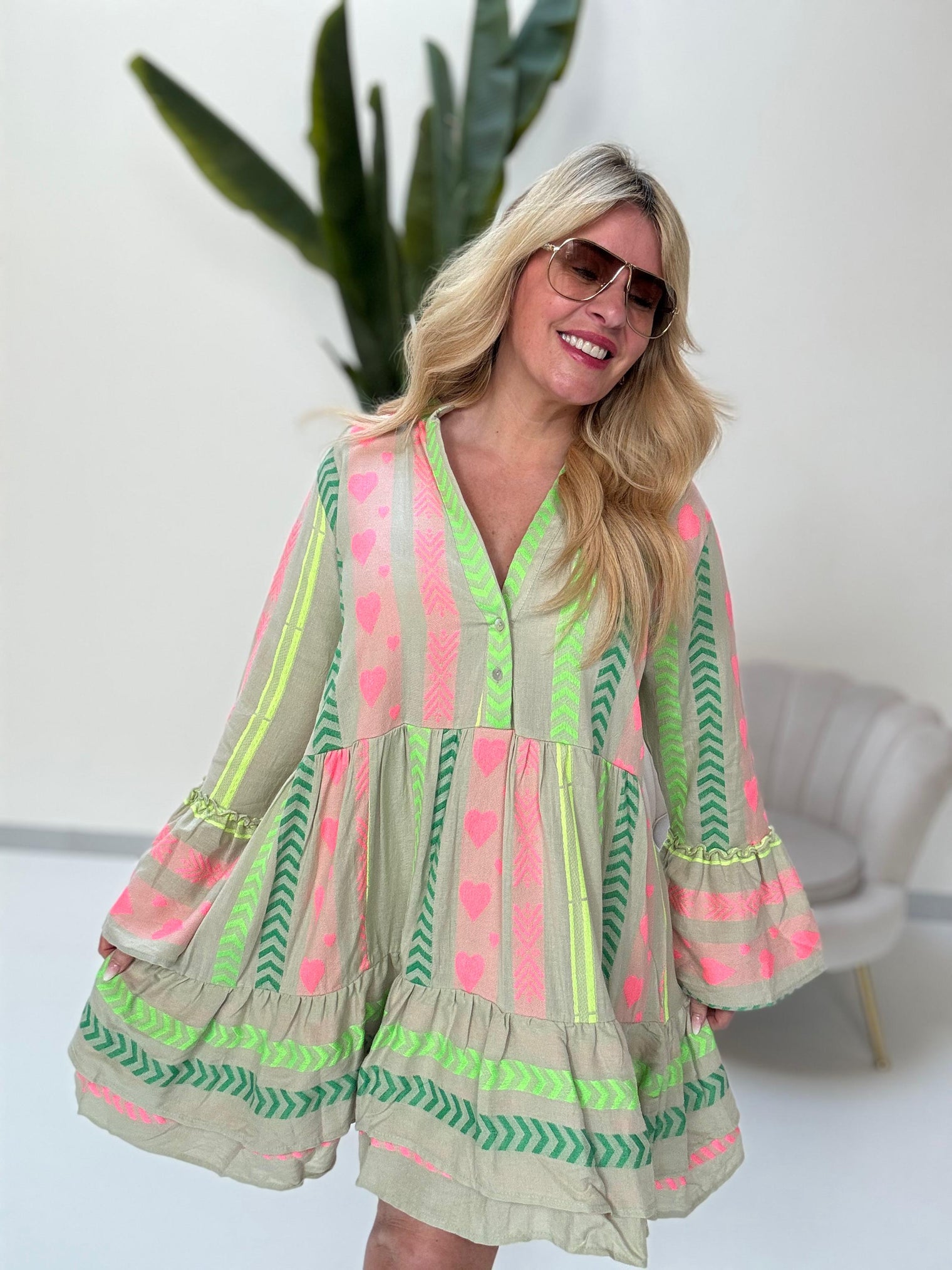 BOHO Kleid kurz STYLE hot green/rosa/dunkelgrün