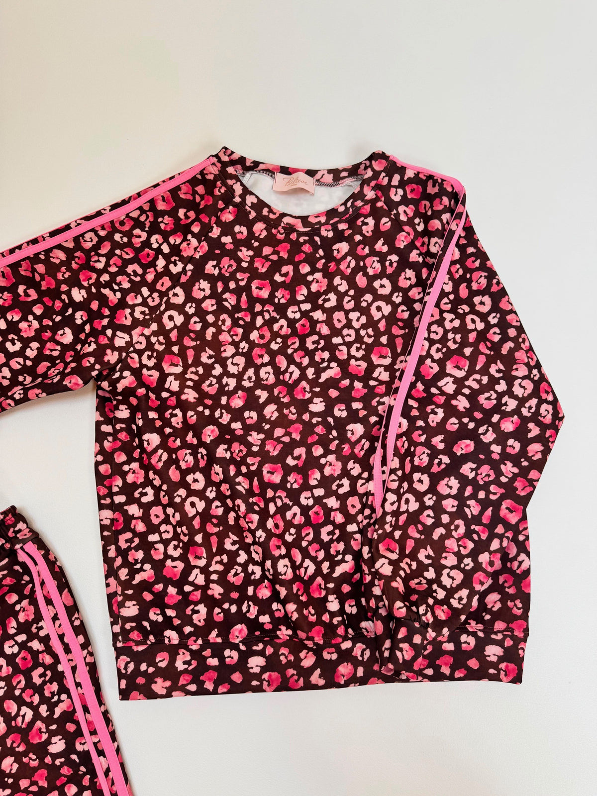 Butterstoff Sweater LEO LOUNGE braun/pink