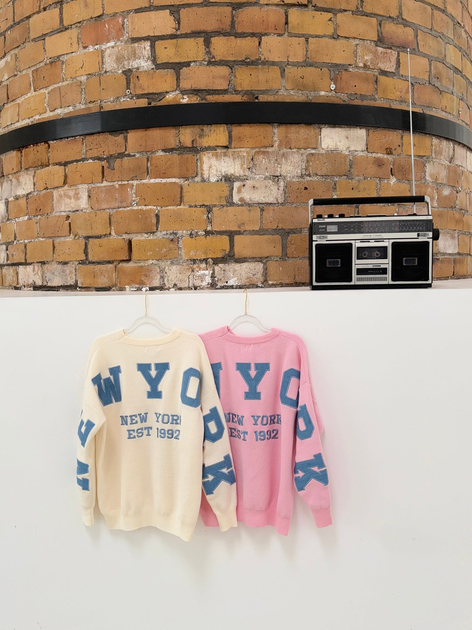 PULLOVER & SWEATER