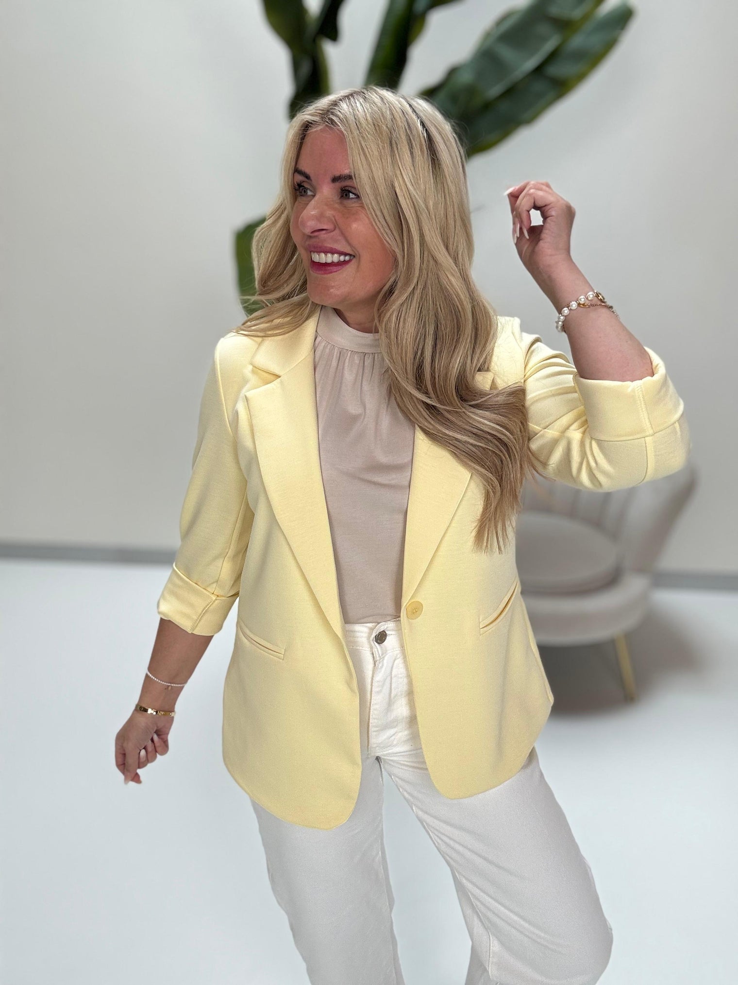 Stretch Butterstoff Blazer LOOK TO THE SKY gelb