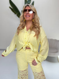 Bluse feiner Stoff gelb zum knoten