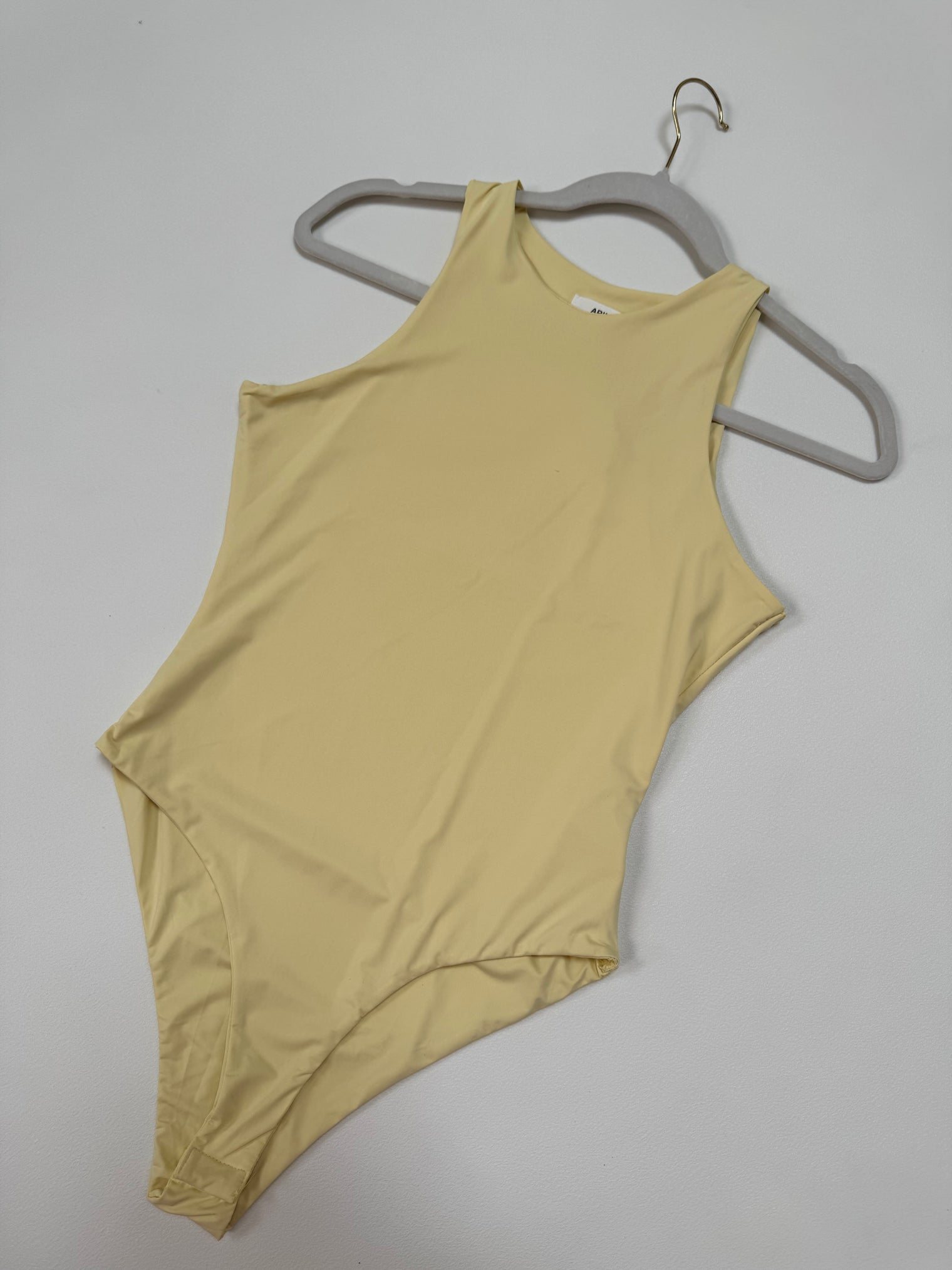 Shaping Stretch Body CLASSY GIRL soft yellow