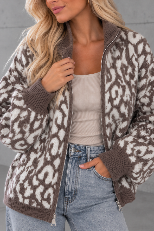 Zipper Strickjacke im angesagten Leo Muster taupe/creme