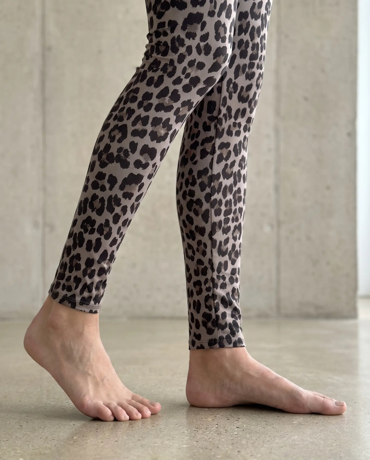 Butterstoff Leggings LEO taupe/schwarz