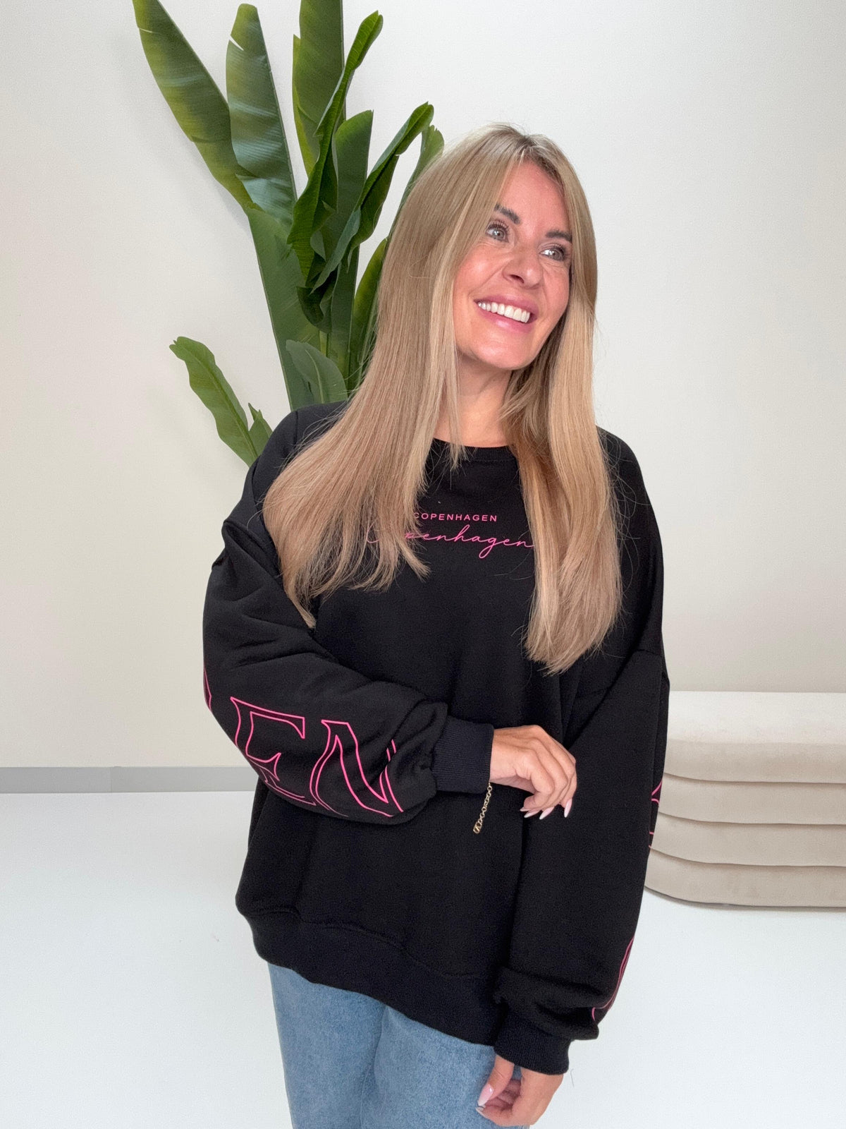Sweater mit Rückenprint COPENHAGEN schwarz