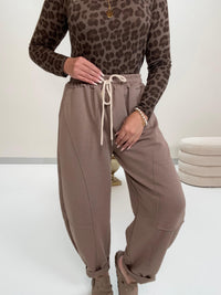 Stylische Barrel Hose COZY MYSTIQUE taupe mit Tunnelzug