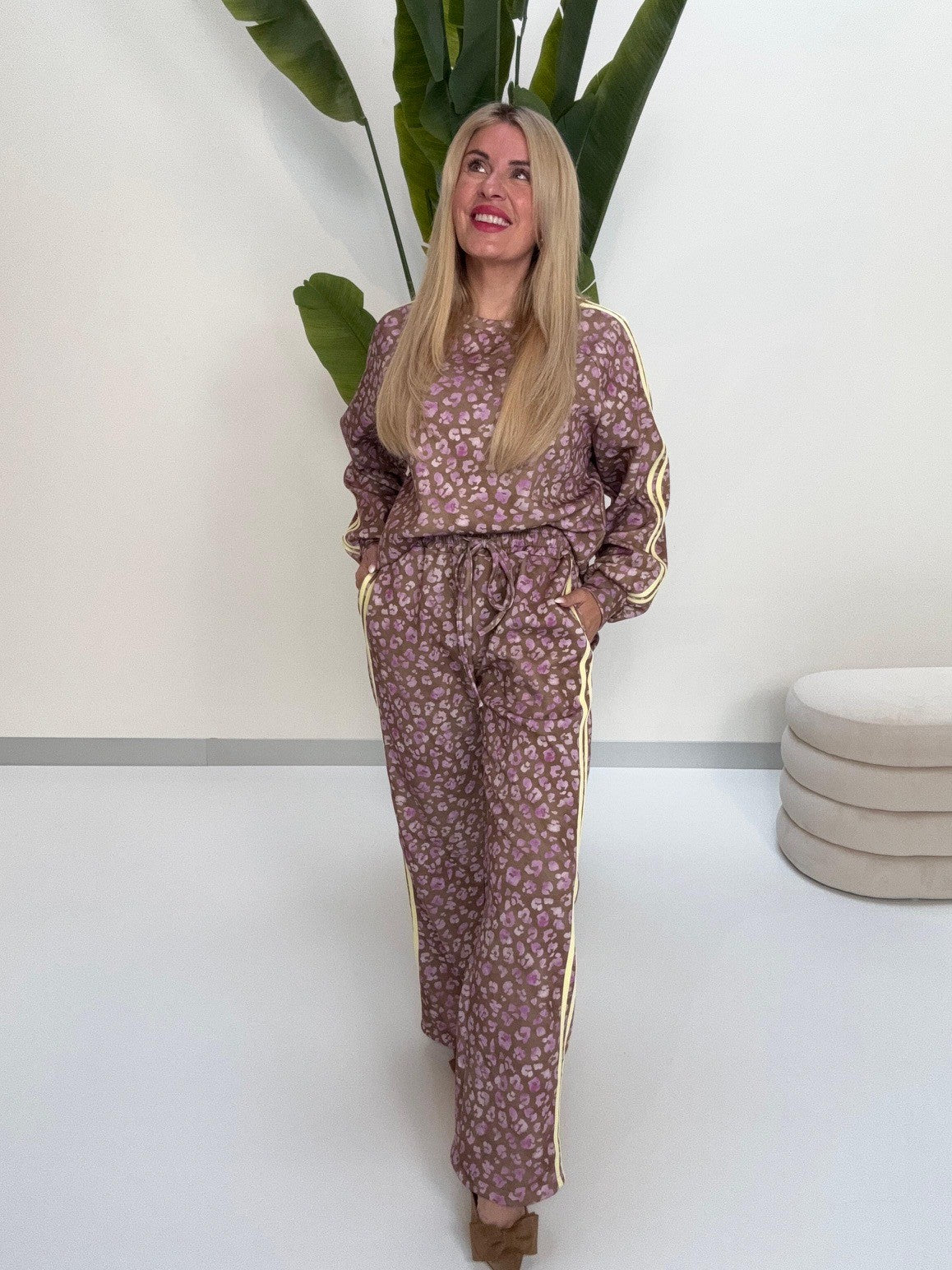Butterstoff Hose LEO LOUNGE braun/flieder