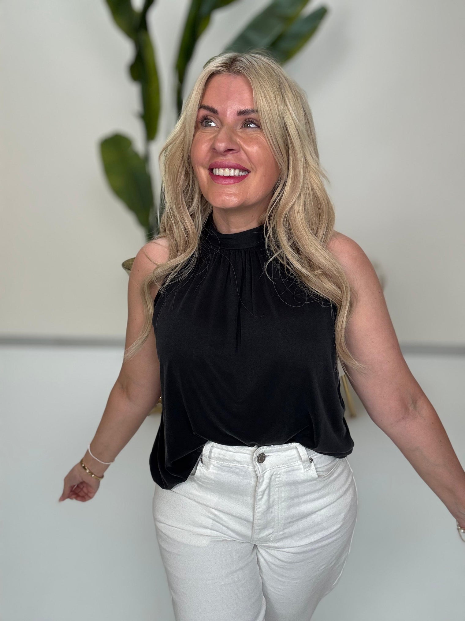 Neckholder Top mit Bindedetail schwarz