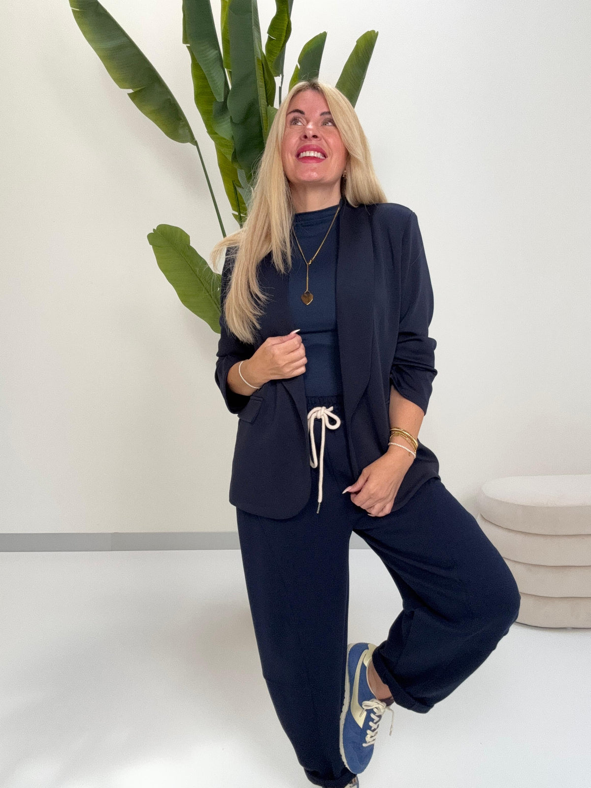 Stylische Barrel Hose COZY MYSTIQUE mitternachtsblau mit Tunnelzug